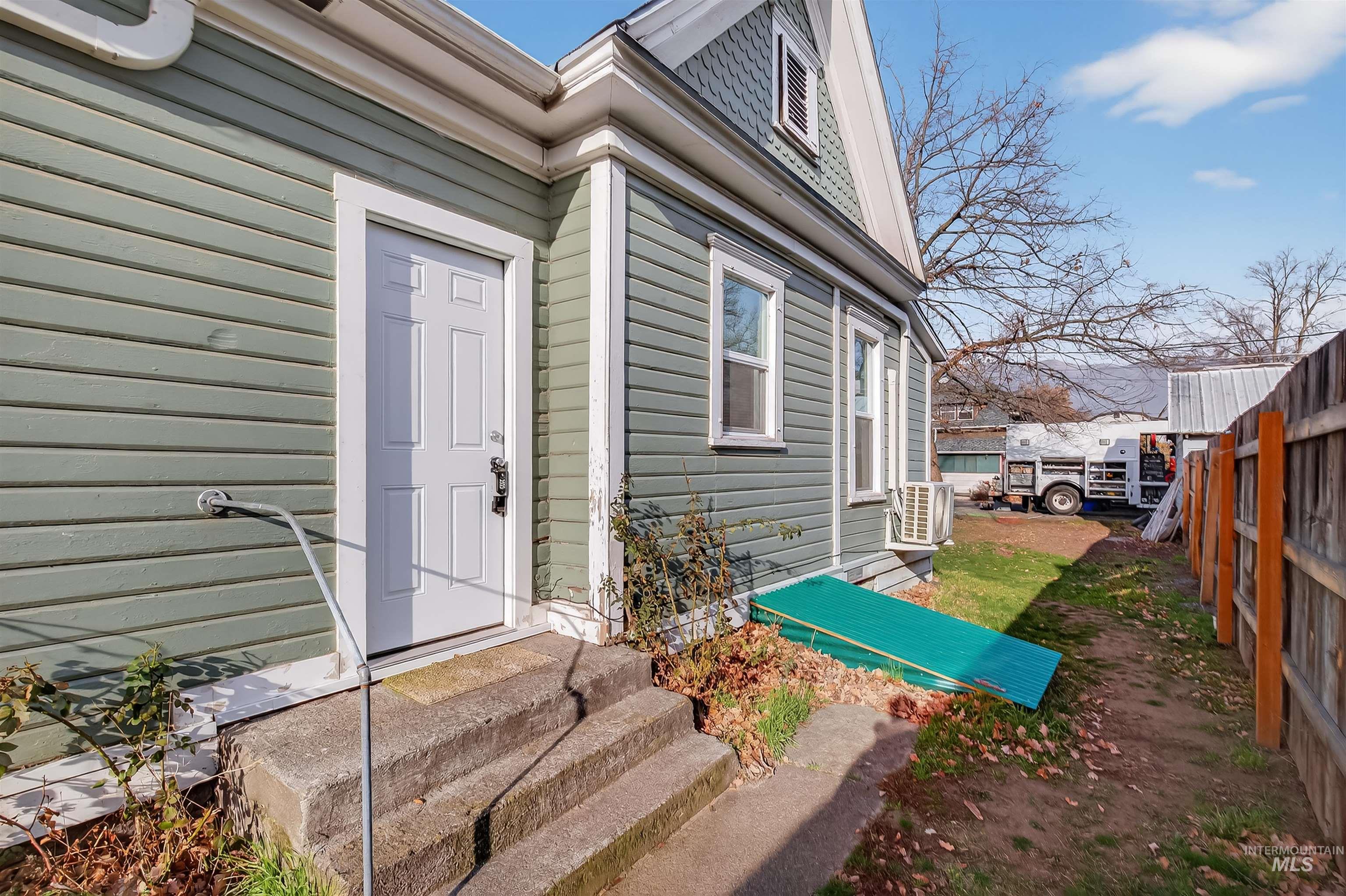 321 2nd Ave, Lewiston, Idaho 83501, 1 Bedroom, 1 Bathroom, Residential Income For Sale, Price $299,000,MLS 98973017