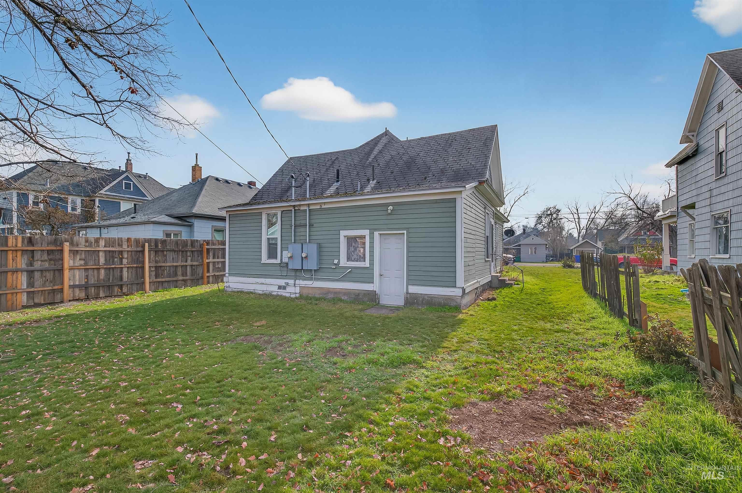 321 2nd Ave, Lewiston, Idaho 83501, 1 Bedroom, 1 Bathroom, Residential Income For Sale, Price $299,000,MLS 98973017