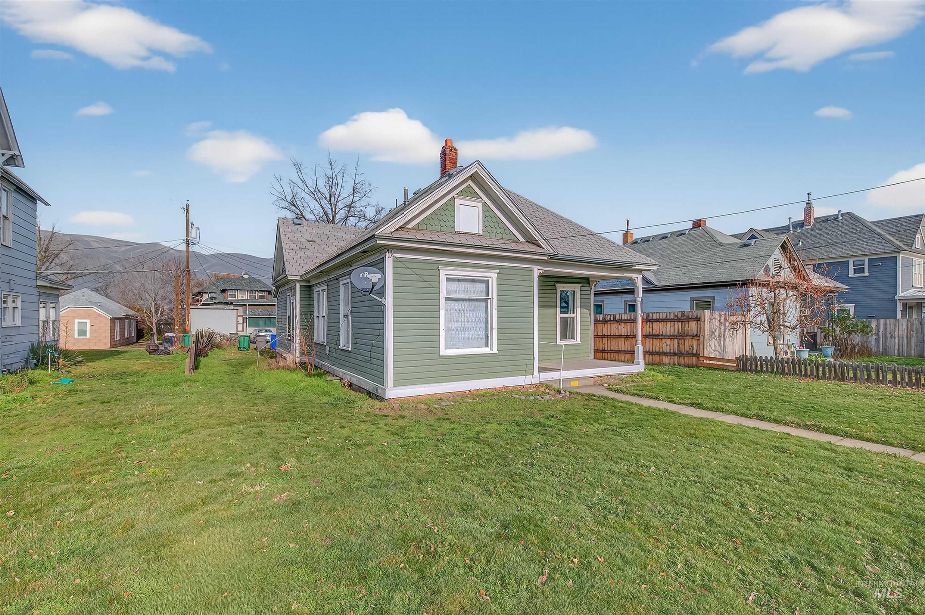 321 2nd Ave, Lewiston, Idaho 83501, 1 Bedroom, 1 Bathroom, Residential Income For Sale, Price $299,000,MLS 98973017