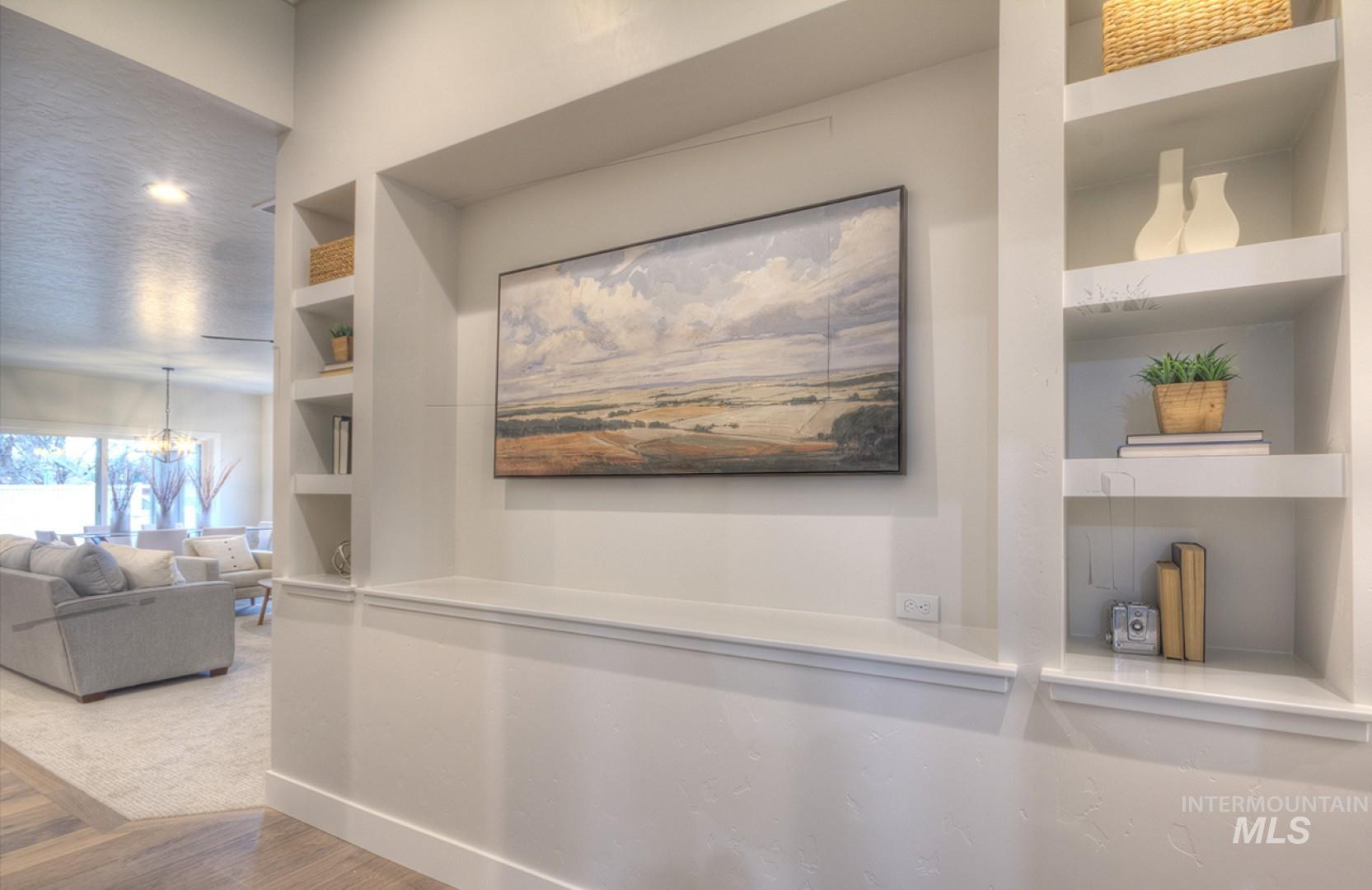 1561 N Parkshire Way, Meridian, Idaho 83642, 3 Bedrooms, 2 Bathrooms, Residential For Sale, Price $579,700,MLS 98973023