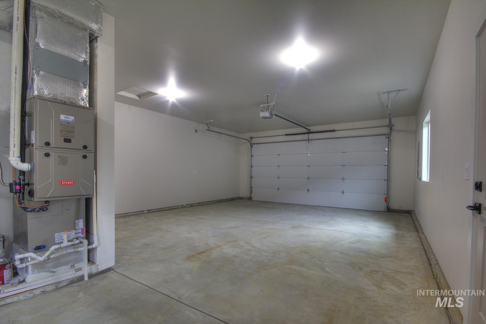 1561 N Parkshire Way, Meridian, Idaho 83642, 3 Bedrooms, 2 Bathrooms, Residential For Sale, Price $579,700,MLS 98973023