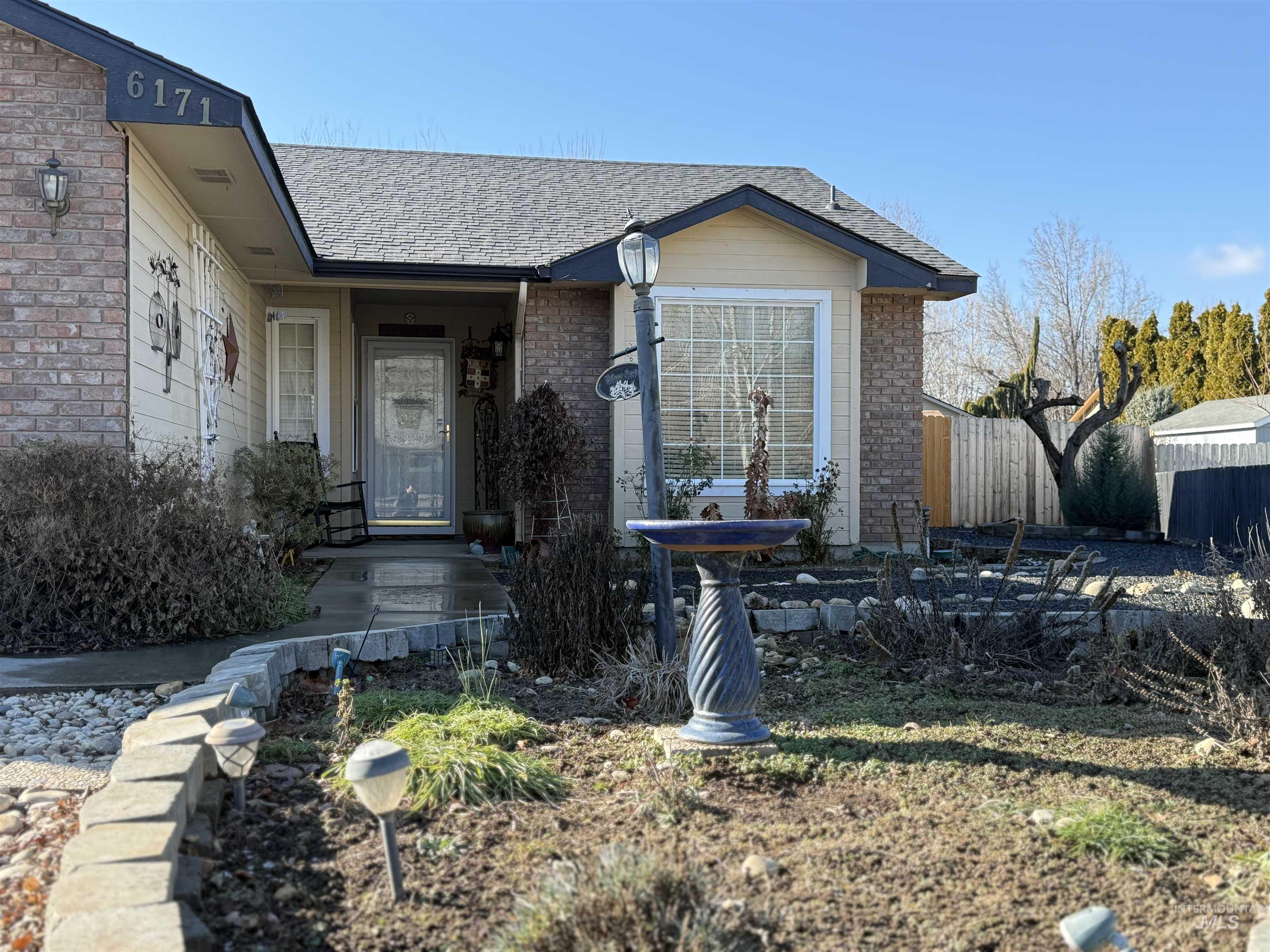 6171 N Willowdale, Garden City, Idaho 83714, 3 Bedrooms, 2 Bathrooms, Residential For Sale, Price $450,000,MLS 98973024