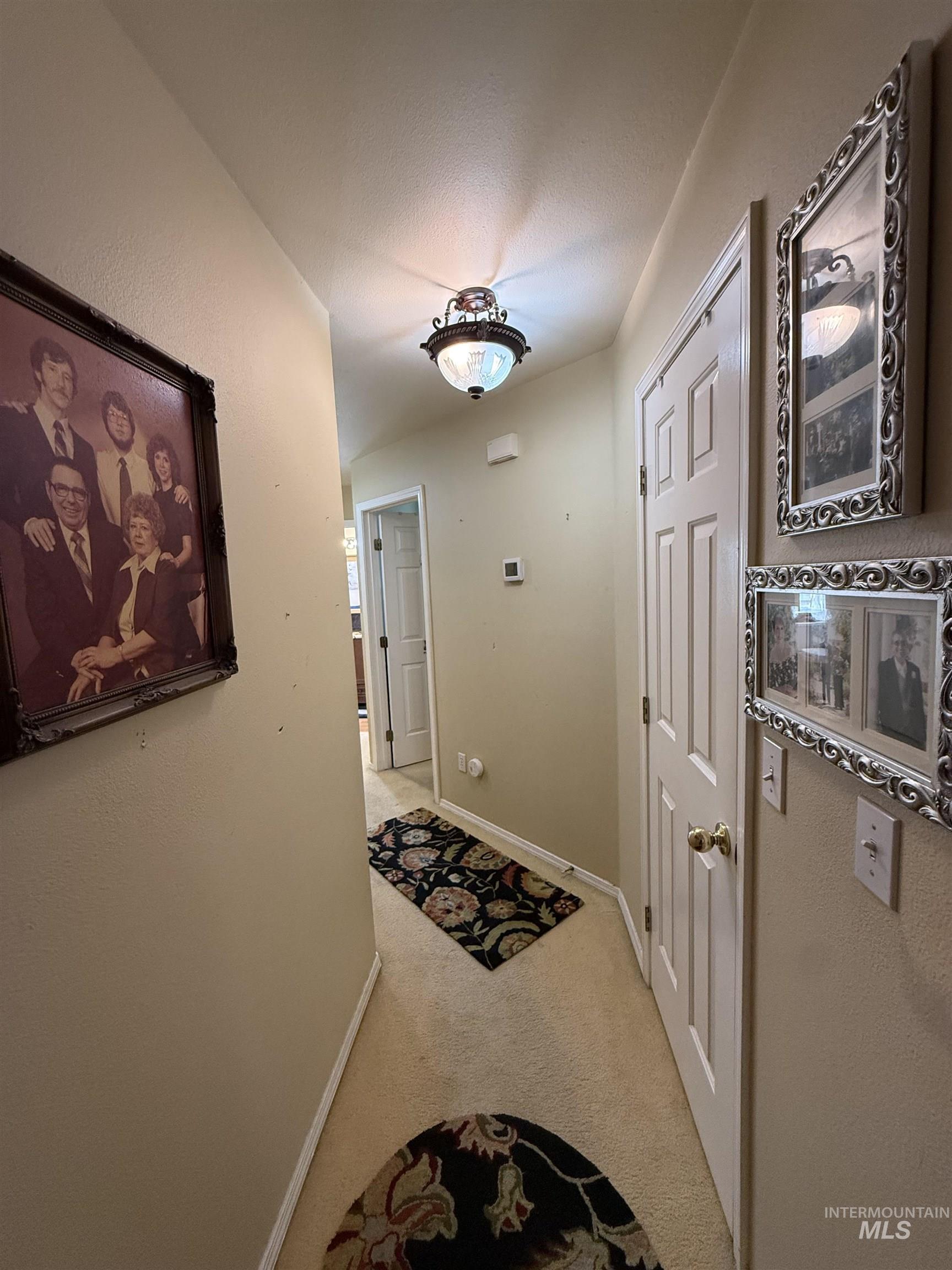 6171 N Willowdale, Garden City, Idaho 83714, 3 Bedrooms, 2 Bathrooms, Residential For Sale, Price $450,000,MLS 98973024