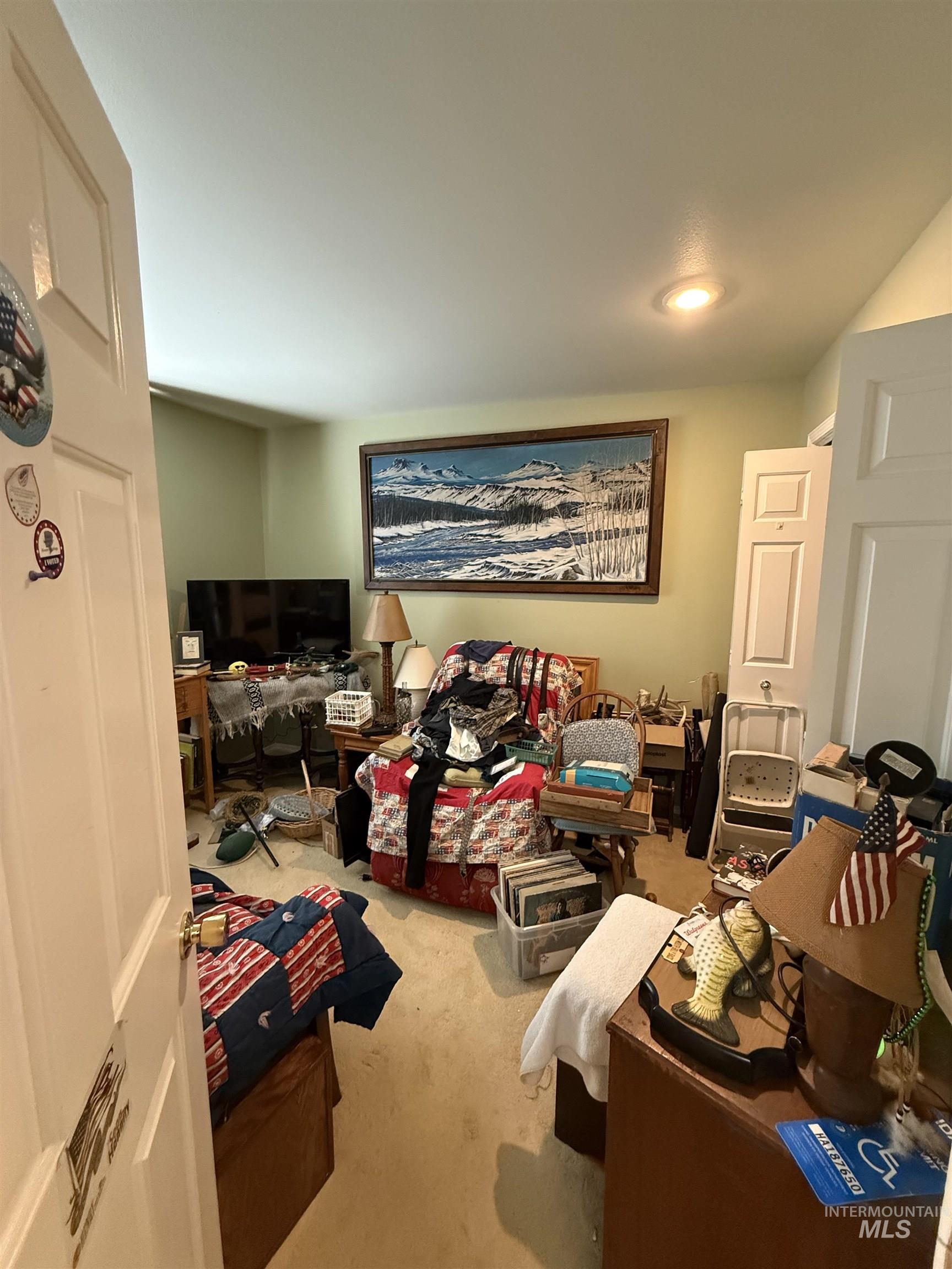 6171 N Willowdale, Garden City, Idaho 83714, 3 Bedrooms, 2 Bathrooms, Residential For Sale, Price $450,000,MLS 98973024