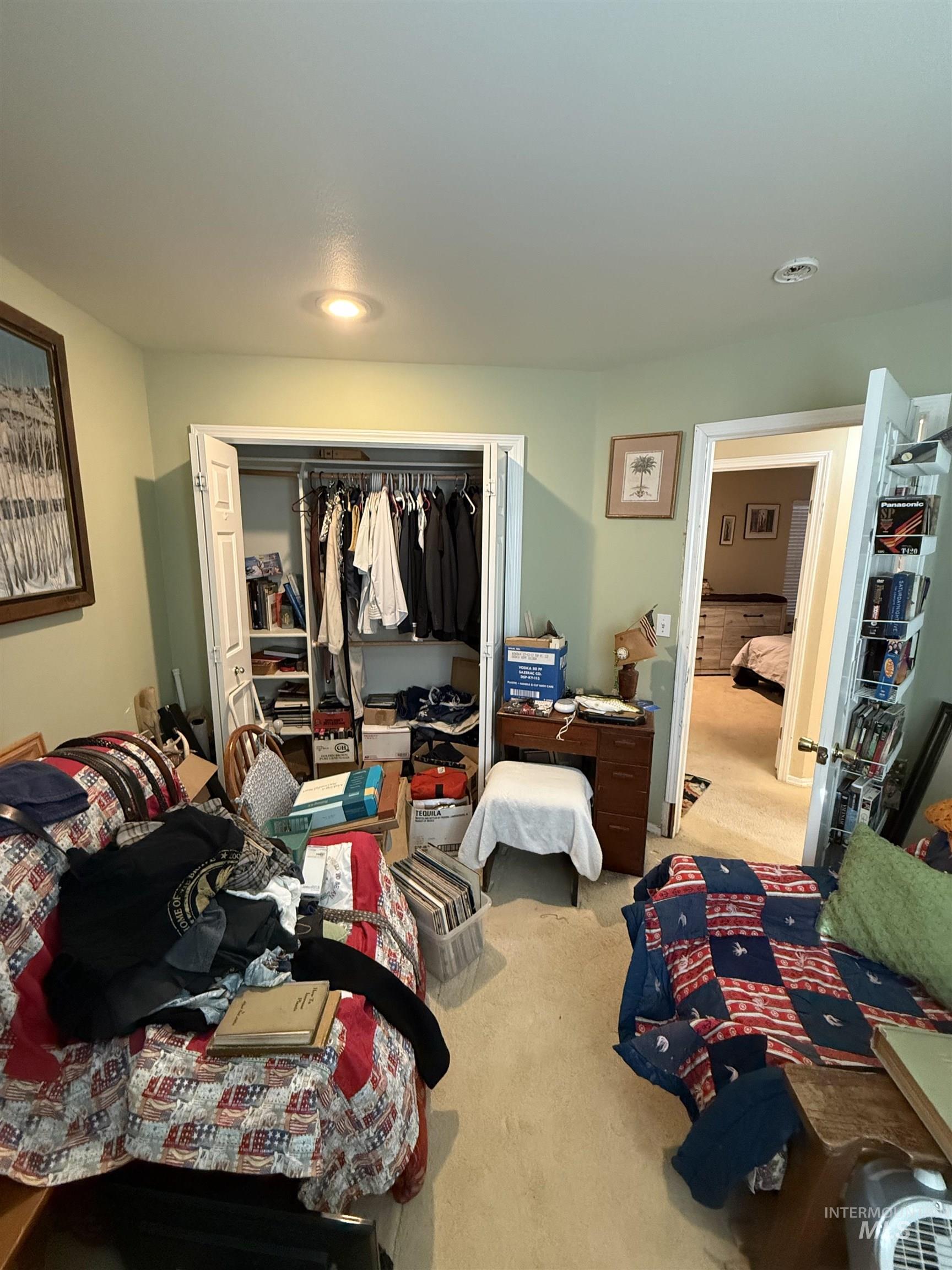 6171 N Willowdale, Garden City, Idaho 83714, 3 Bedrooms, 2 Bathrooms, Residential For Sale, Price $450,000,MLS 98973024