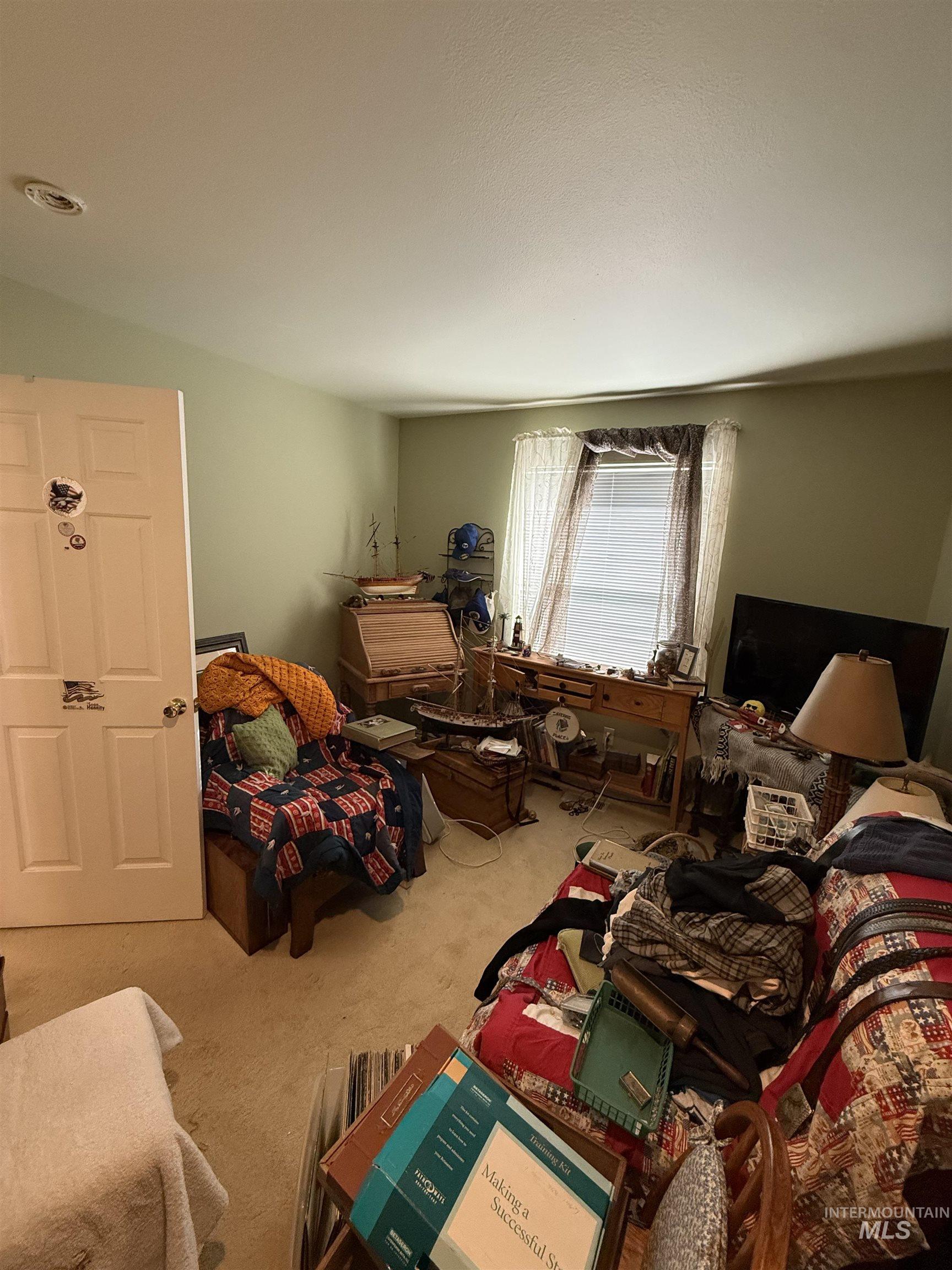 6171 N Willowdale, Garden City, Idaho 83714, 3 Bedrooms, 2 Bathrooms, Residential For Sale, Price $450,000,MLS 98973024