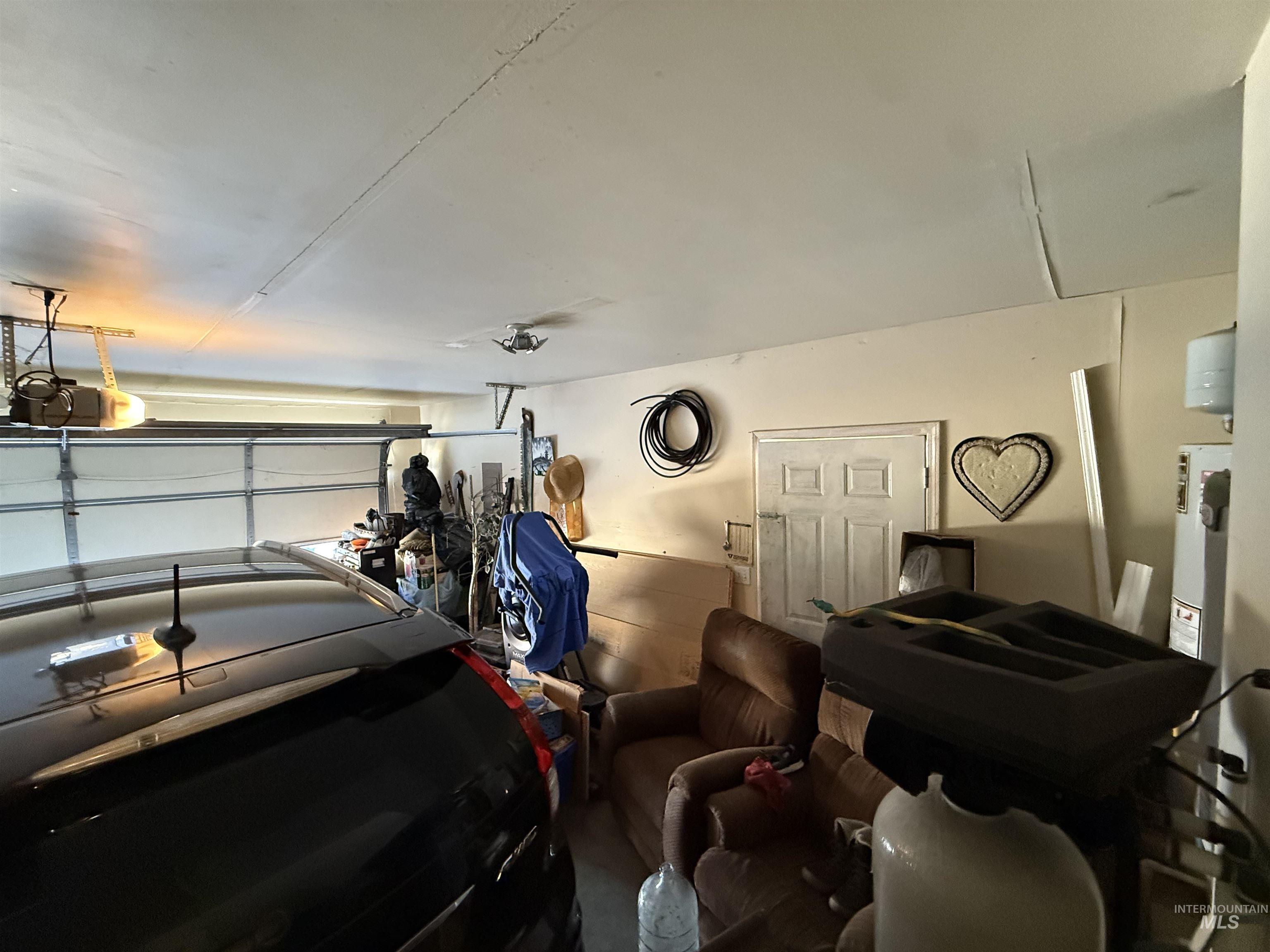 6171 N Willowdale, Garden City, Idaho 83714, 3 Bedrooms, 2 Bathrooms, Residential For Sale, Price $450,000,MLS 98973024