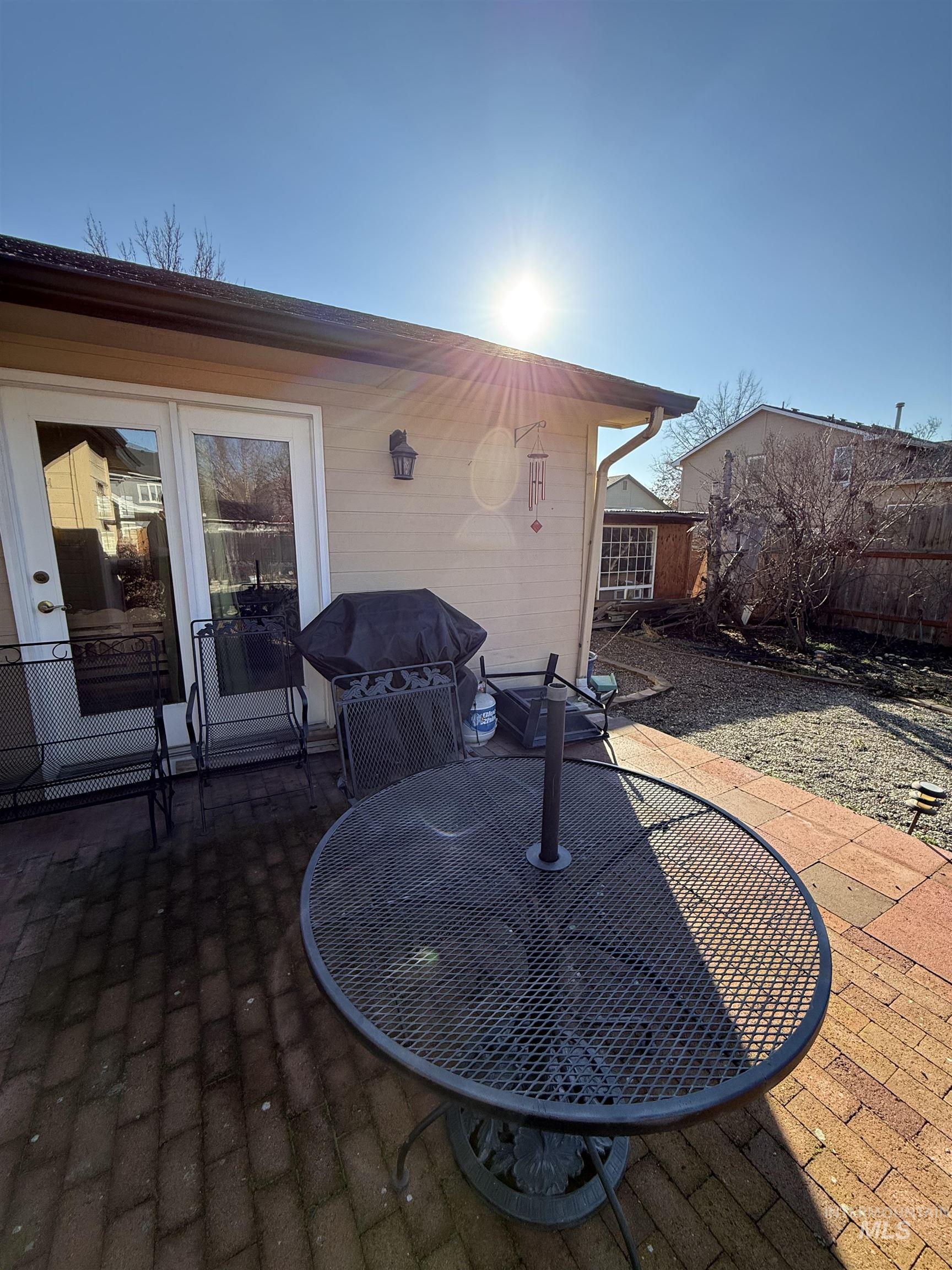 6171 N Willowdale, Garden City, Idaho 83714, 3 Bedrooms, 2 Bathrooms, Residential For Sale, Price $450,000,MLS 98973024