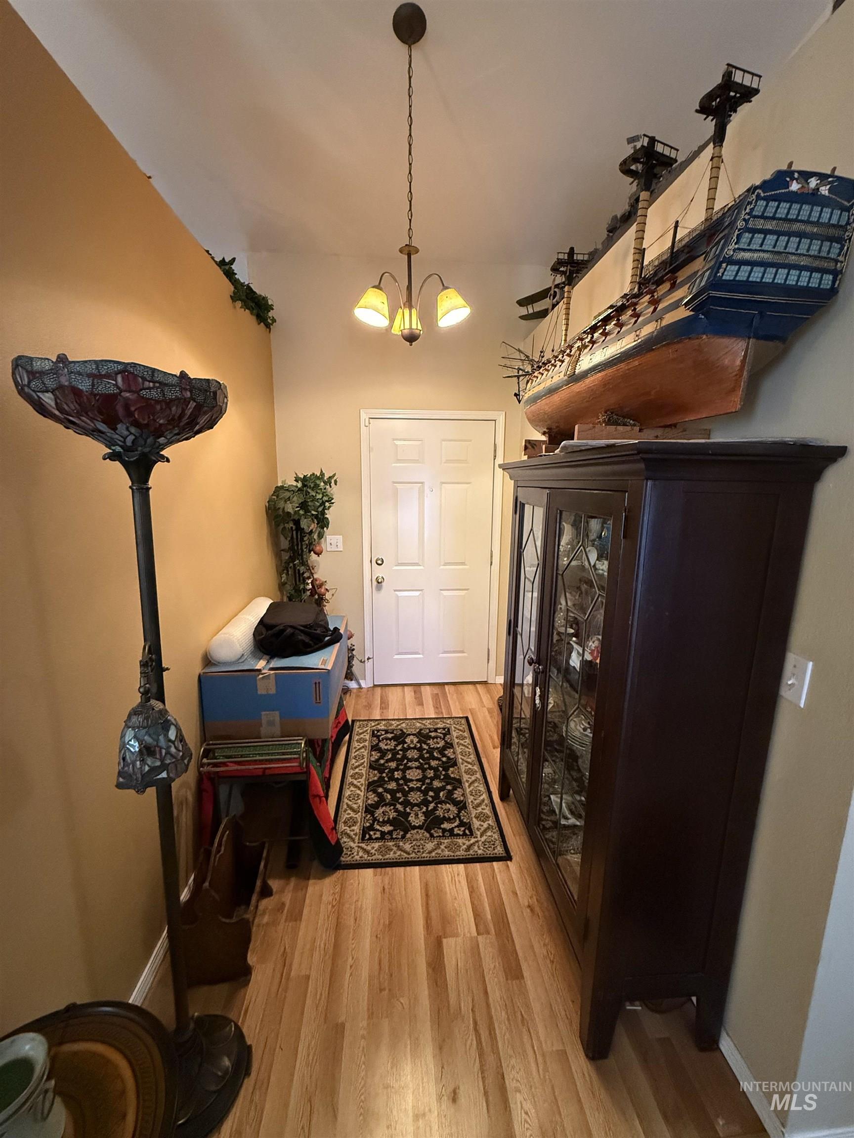 6171 N Willowdale, Garden City, Idaho 83714, 3 Bedrooms, 2 Bathrooms, Residential For Sale, Price $450,000,MLS 98973024