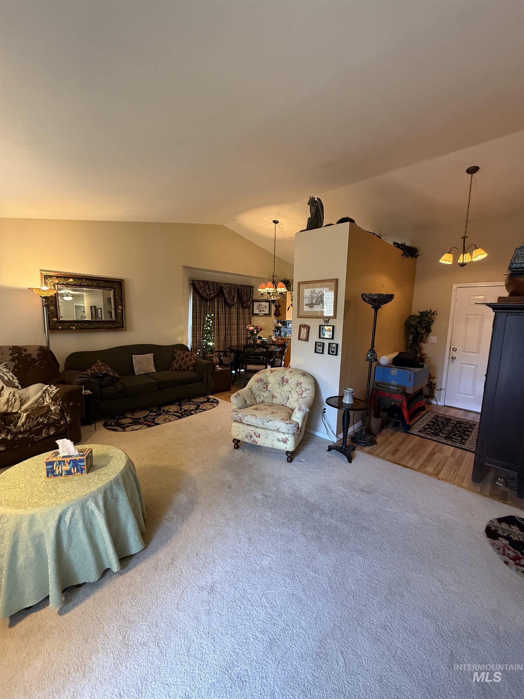 6171 N Willowdale, Garden City, Idaho 83714, 3 Bedrooms, 2 Bathrooms, Residential For Sale, Price $450,000,MLS 98973024