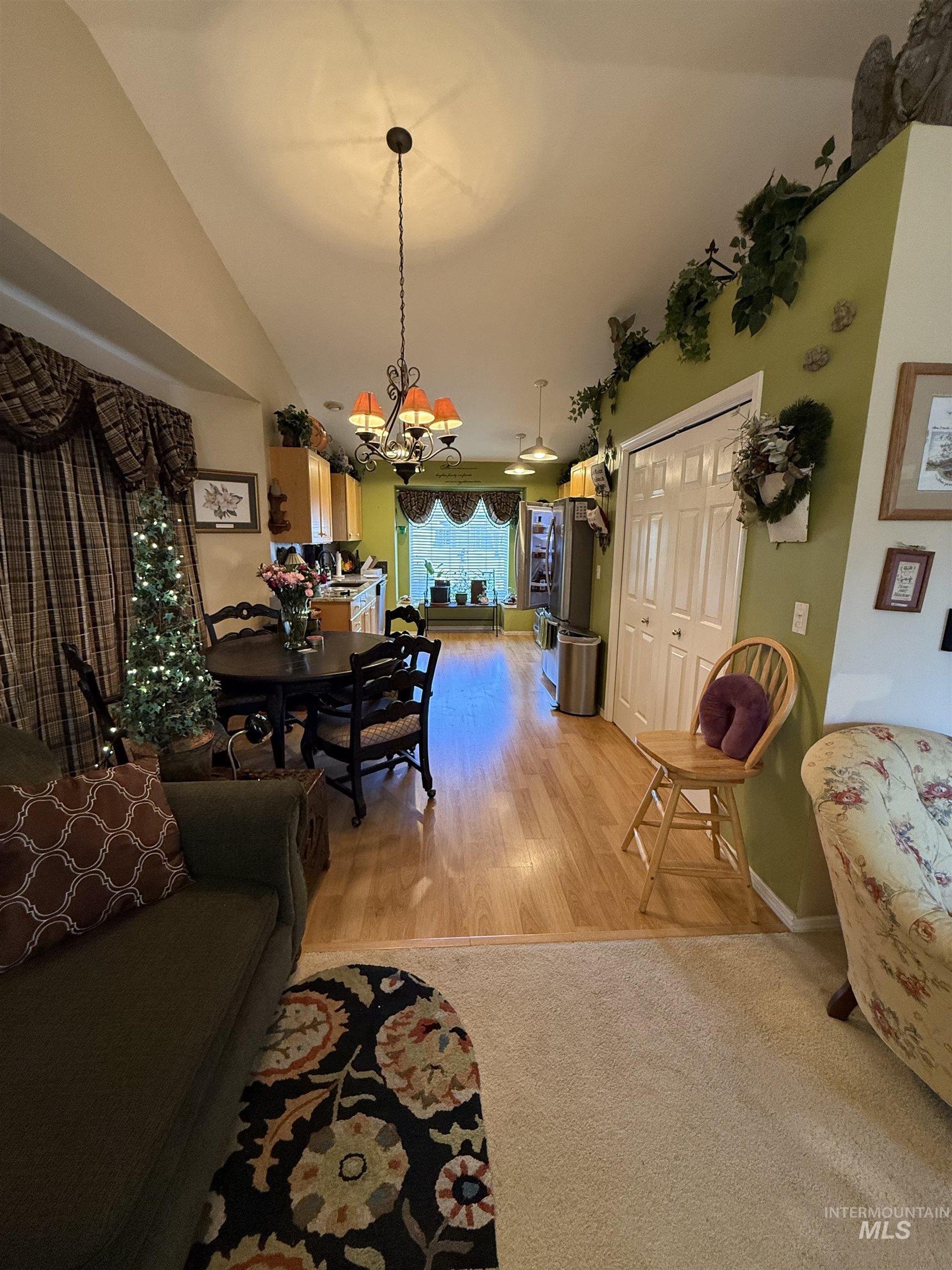 6171 N Willowdale, Garden City, Idaho 83714, 3 Bedrooms, 2 Bathrooms, Residential For Sale, Price $450,000,MLS 98973024