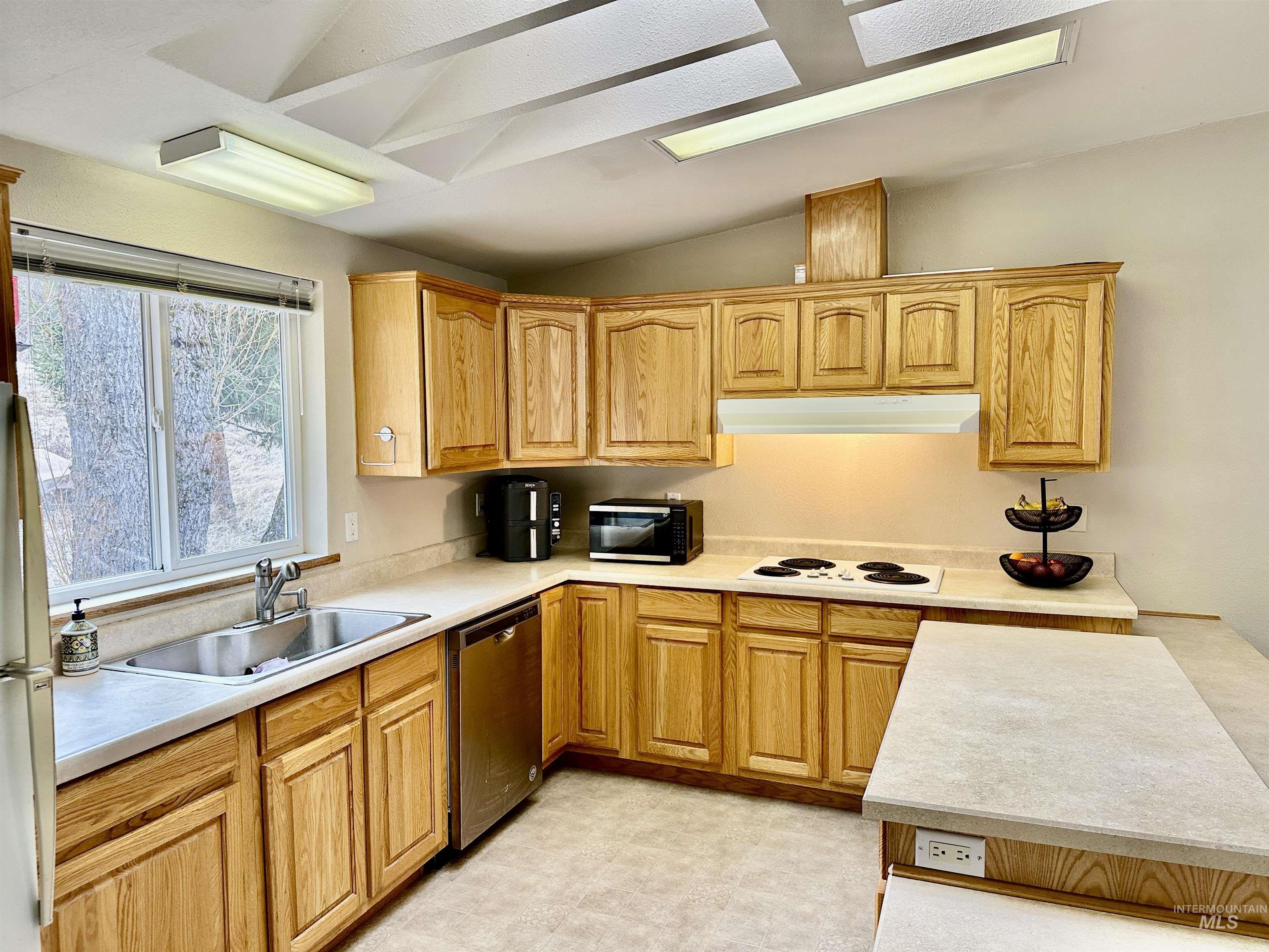 1089 Wallen Road, Moscow, Idaho 83843, 3 Bedrooms, 2 Bathrooms, Residential For Sale, Price $459,000,MLS 98973026