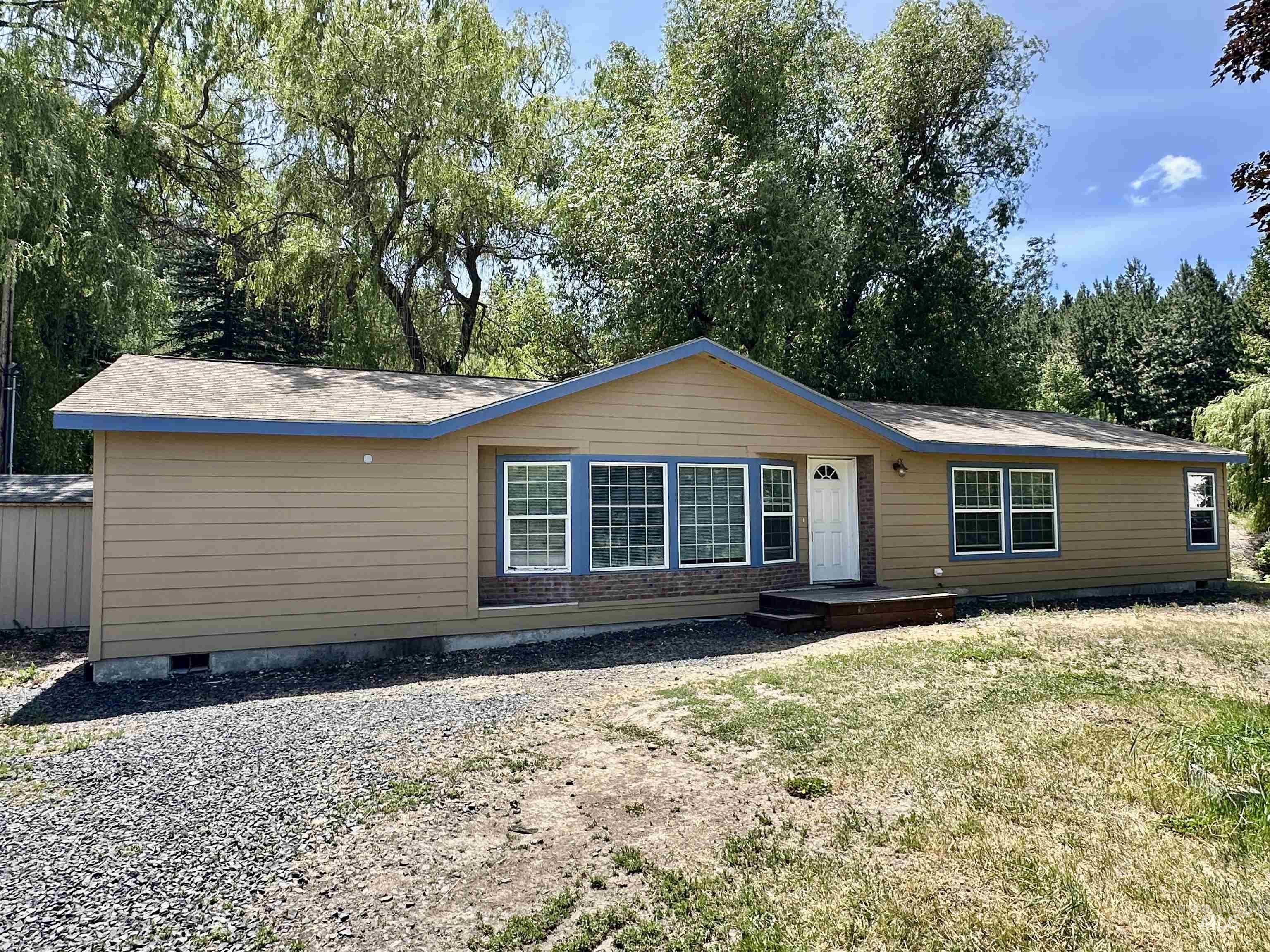 1089 Wallen Road, Moscow, Idaho 83843, 3 Bedrooms, 2 Bathrooms, Residential For Sale, Price $459,000,MLS 98973026