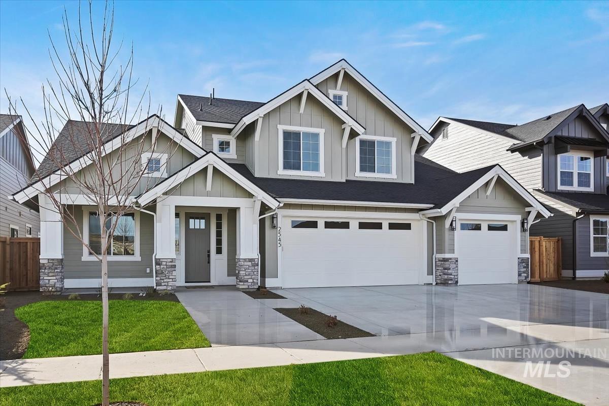 2545 E Cavern Dr., Meridian, Idaho 83642, 4 Bedrooms, 3.5 Bathrooms, Residential For Sale, Price $899,900,MLS 98973028