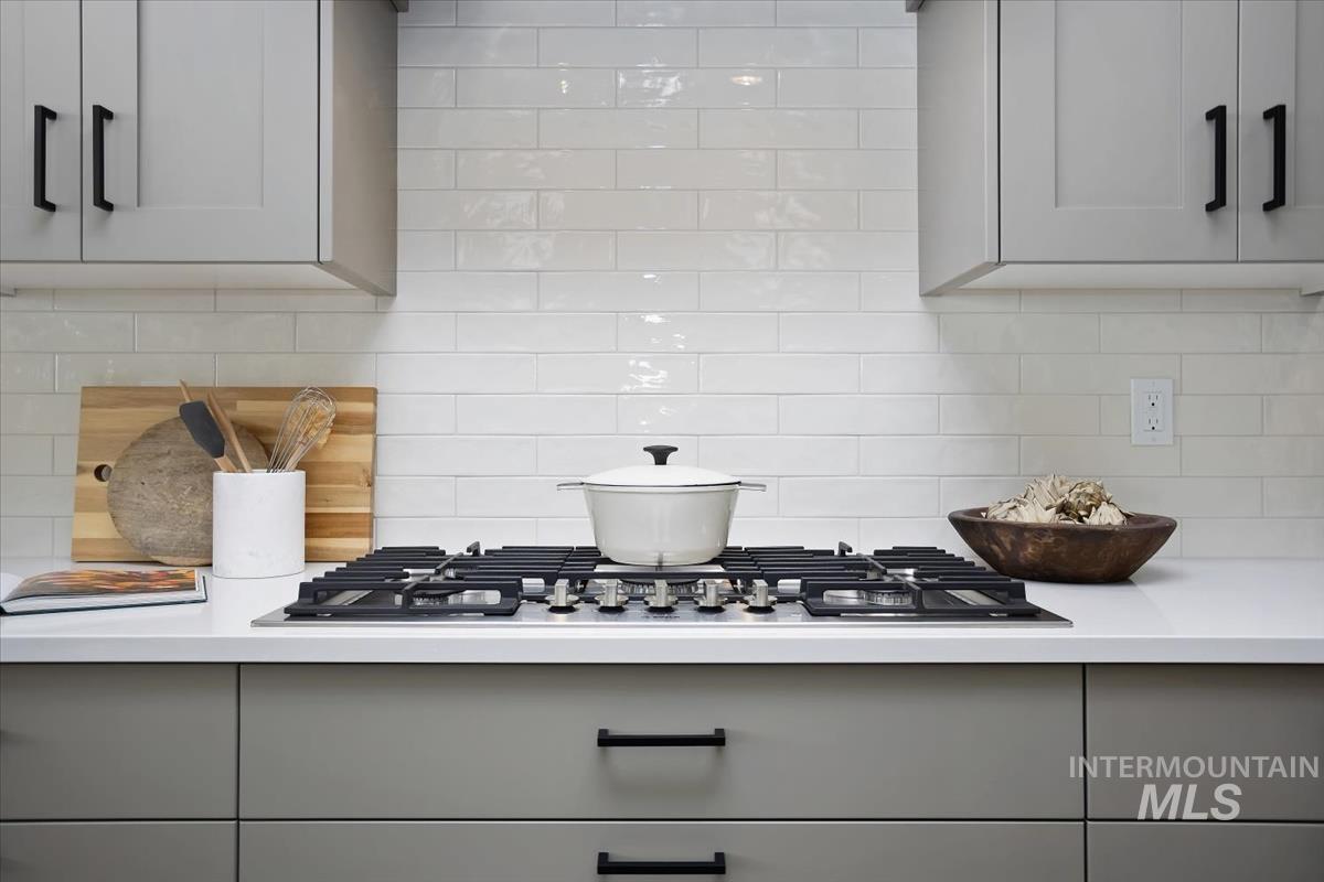 2545 E Cavern Dr., Meridian, Idaho 83642, 4 Bedrooms, 3.5 Bathrooms, Residential For Sale, Price $899,900,MLS 98973028