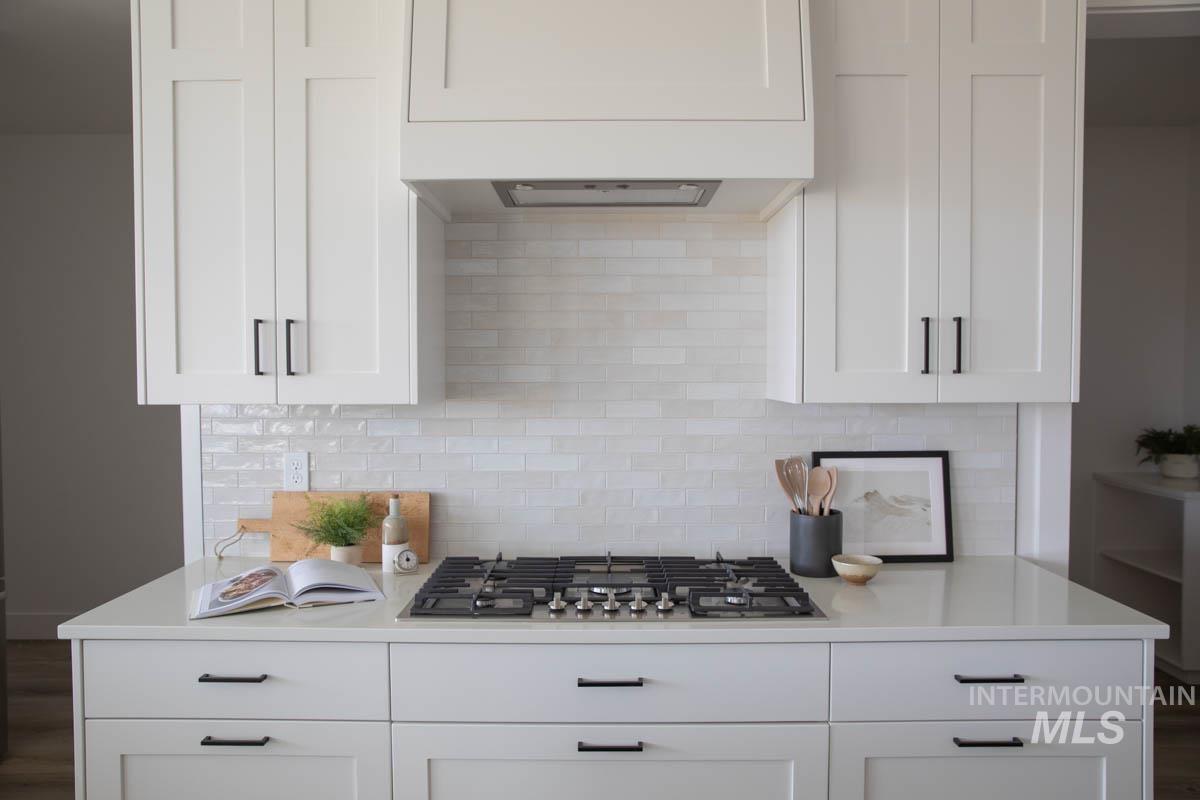 2545 E Cavern Way, Meridian, Idaho 83642, 4 Bedrooms, 3.5 Bathrooms, Residential For Sale, Price $899,900,MLS 98973028