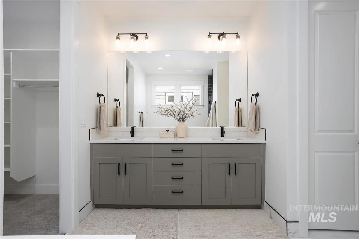 2545 E Cavern Dr., Meridian, Idaho 83642, 4 Bedrooms, 3.5 Bathrooms, Residential For Sale, Price $899,900,MLS 98973028