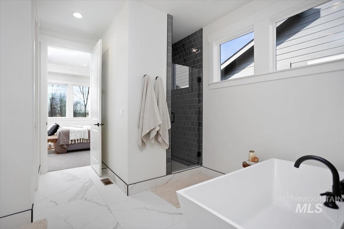 2545 E Cavern Dr., Meridian, Idaho 83642, 4 Bedrooms, 3.5 Bathrooms, Residential For Sale, Price $899,900,MLS 98973028