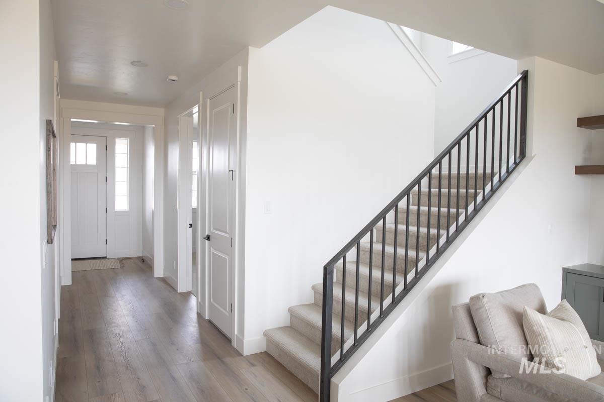 2545 E Cavern Way, Meridian, Idaho 83642, 4 Bedrooms, 3.5 Bathrooms, Residential For Sale, Price $899,900,MLS 98973028