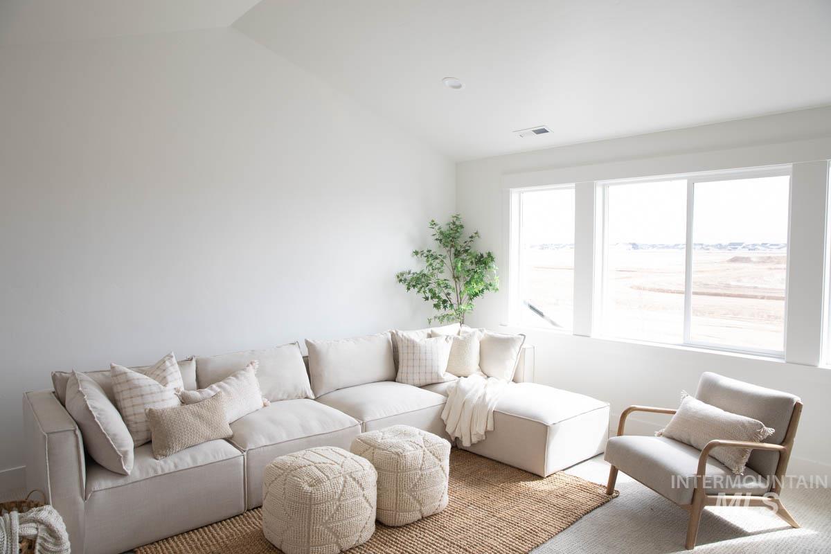 2545 E Cavern Way, Meridian, Idaho 83642, 4 Bedrooms, 3.5 Bathrooms, Residential For Sale, Price $899,900,MLS 98973028