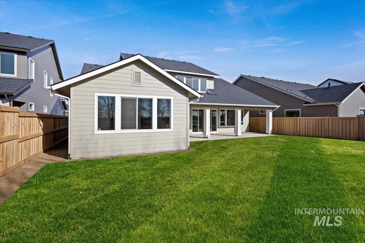 2545 E Cavern Dr., Meridian, Idaho 83642, 4 Bedrooms, 3.5 Bathrooms, Residential For Sale, Price $899,900,MLS 98973028