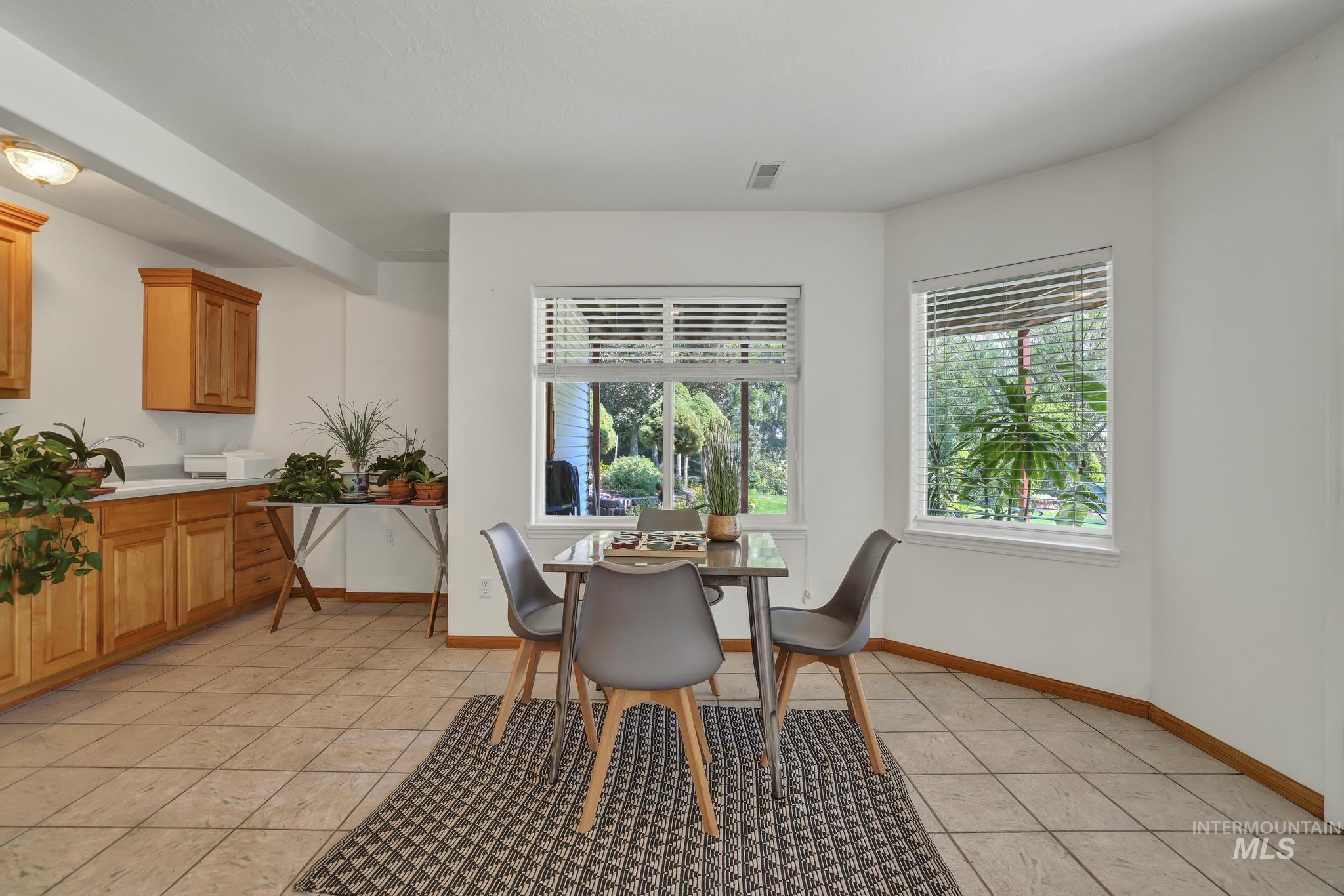 3652 Cedar Draw Lane, Filer, Idaho 83328, 5 Bedrooms, 3.5 Bathrooms, Residential For Sale, Price $1,199,000,MLS 98973034