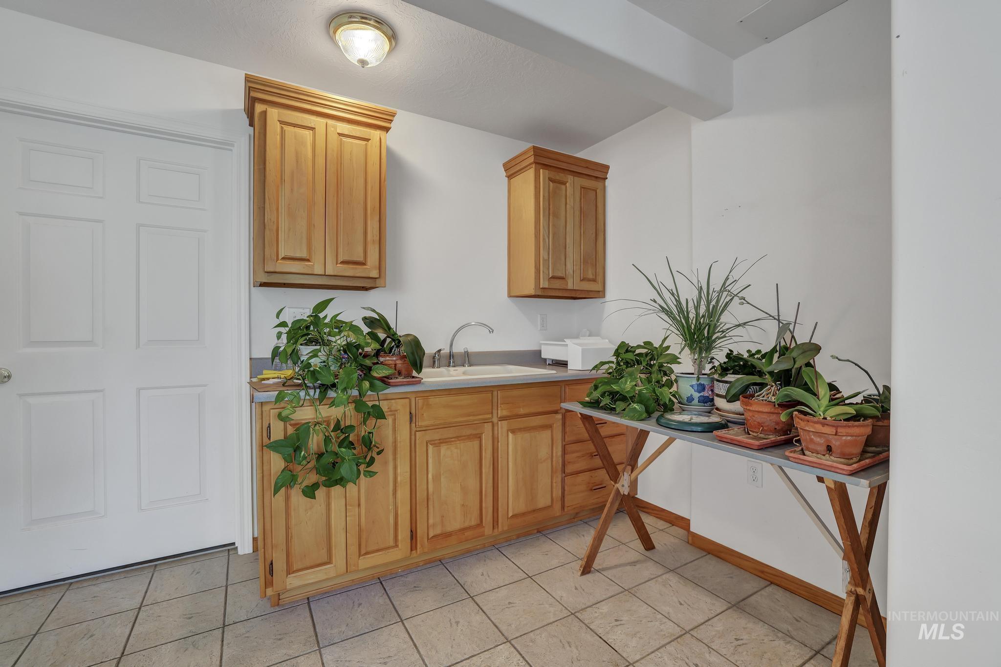 3652 Cedar Draw Lane, Filer, Idaho 83328, 5 Bedrooms, 3.5 Bathrooms, Residential For Sale, Price $1,199,000,MLS 98973034