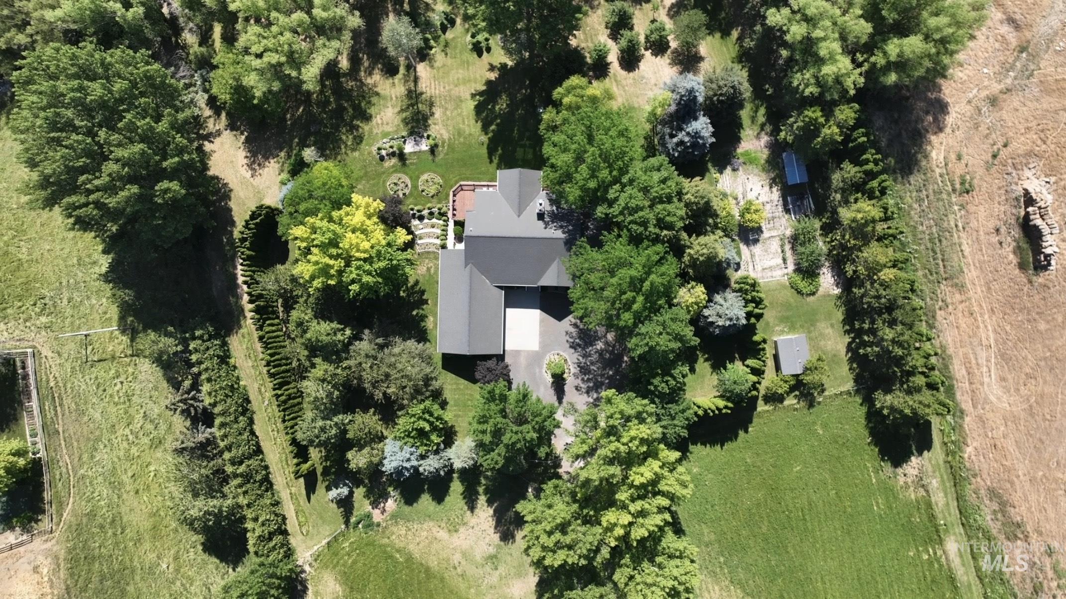 3652 Cedar Draw Lane, Filer, Idaho 83328, 5 Bedrooms, 3.5 Bathrooms, Residential For Sale, Price $1,199,000,MLS 98973034