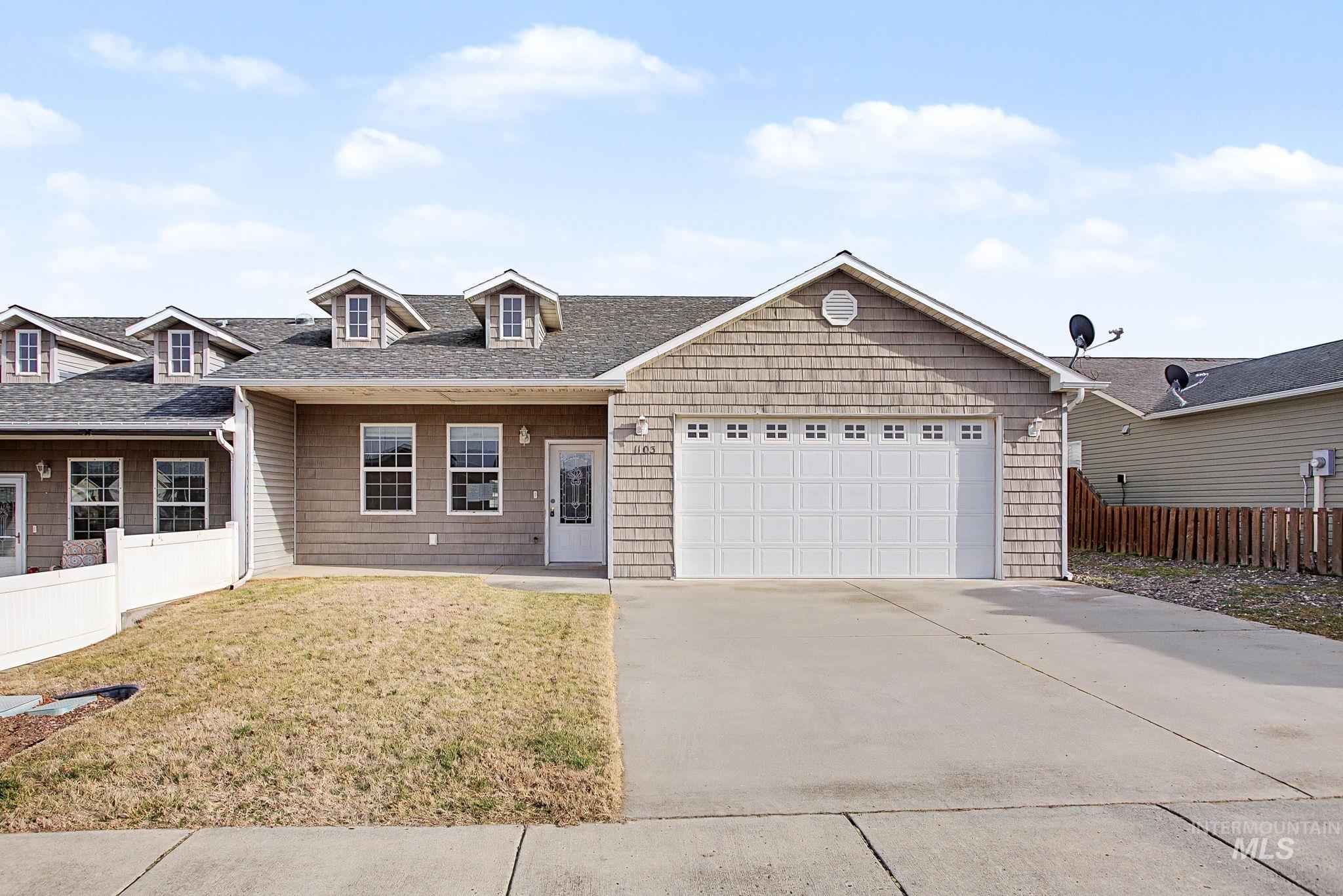 1103 Liberty Circle, Clarkston, Washington 99403, 3 Bedrooms, 2 Bathrooms, Residential For Sale, Price $356,000,MLS 98973039