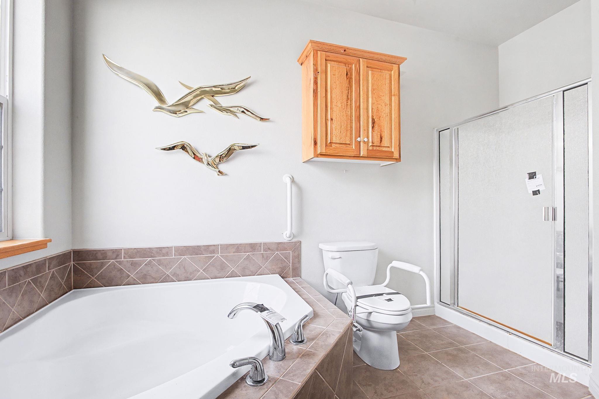 1103 Liberty Circle, Clarkston, Washington 99403, 3 Bedrooms, 2 Bathrooms, Residential For Sale, Price $356,000,MLS 98973039