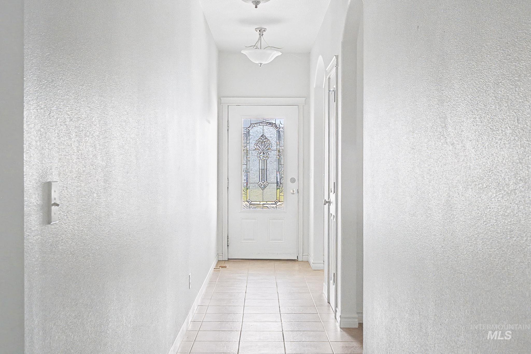 1103 Liberty Circle, Clarkston, Washington 99403, 3 Bedrooms, 2 Bathrooms, Residential For Sale, Price $356,000,MLS 98973039