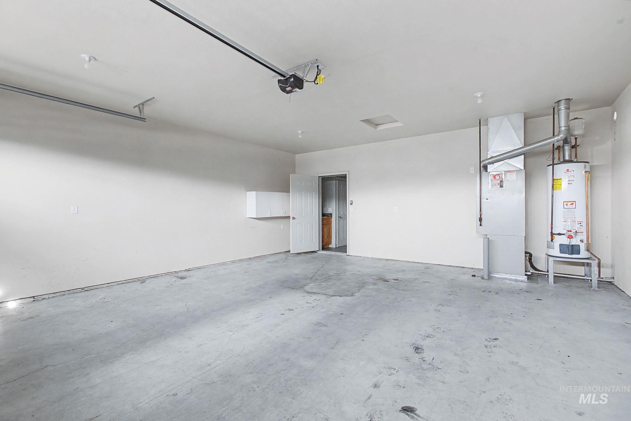 1103 Liberty Circle, Clarkston, Washington 99403, 3 Bedrooms, 2 Bathrooms, Residential For Sale, Price $356,000,MLS 98973039