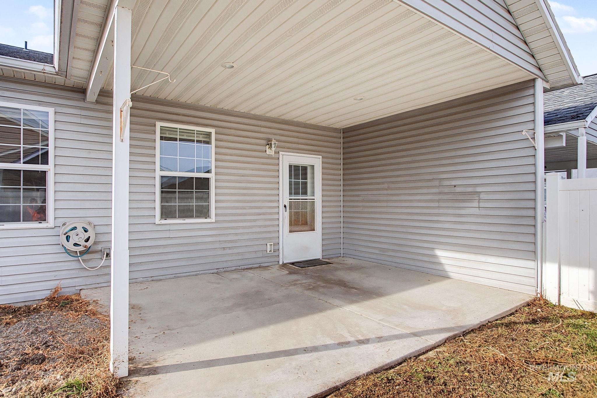 1103 Liberty Circle, Clarkston, Washington 99403, 3 Bedrooms, 2 Bathrooms, Residential For Sale, Price $356,000,MLS 98973039