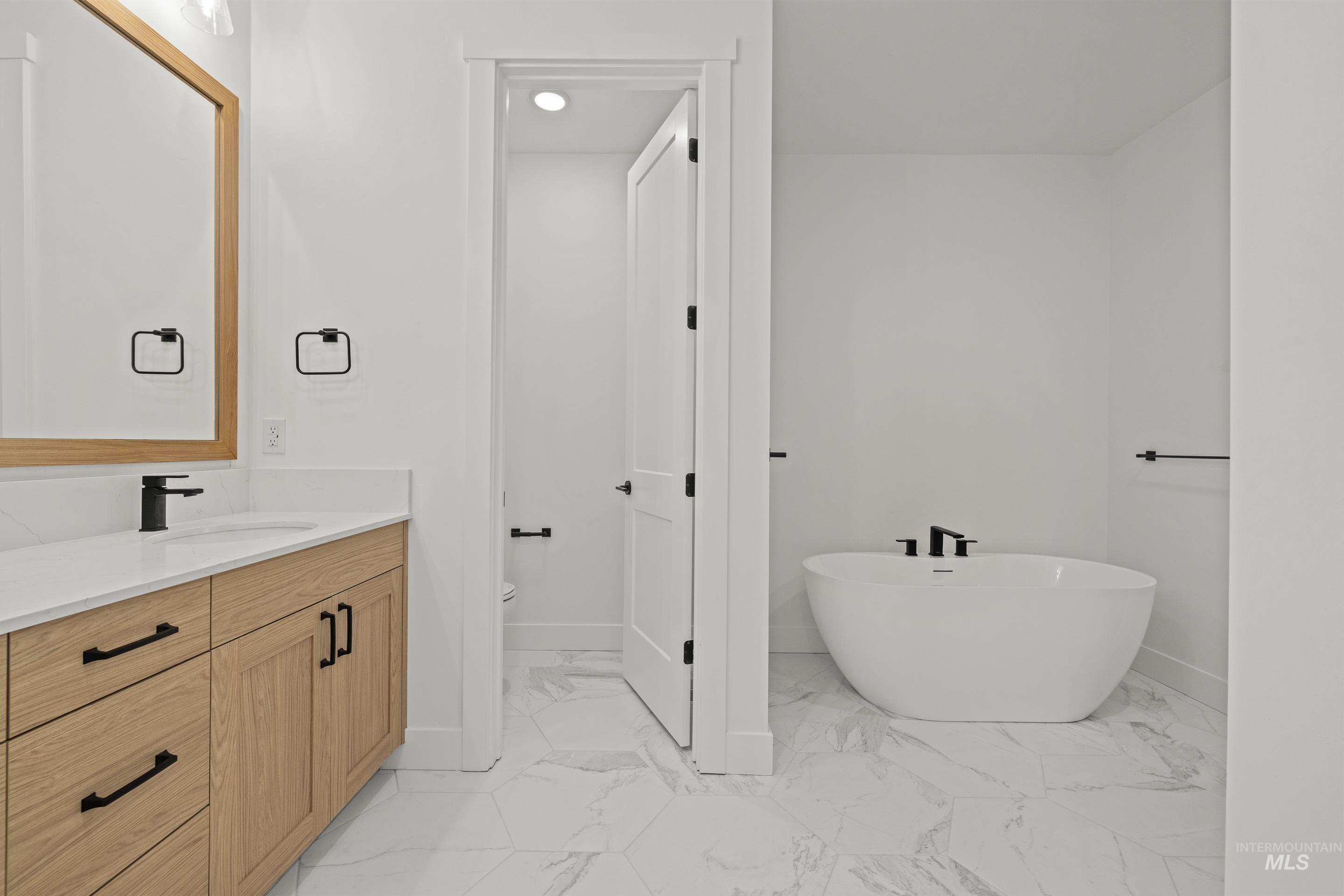 15380 Juniperwood Drive, Caldwell, Idaho 83607, 4 Bedrooms, 2.5 Bathrooms, Residential For Sale, Price $1,070,000,MLS 98973042