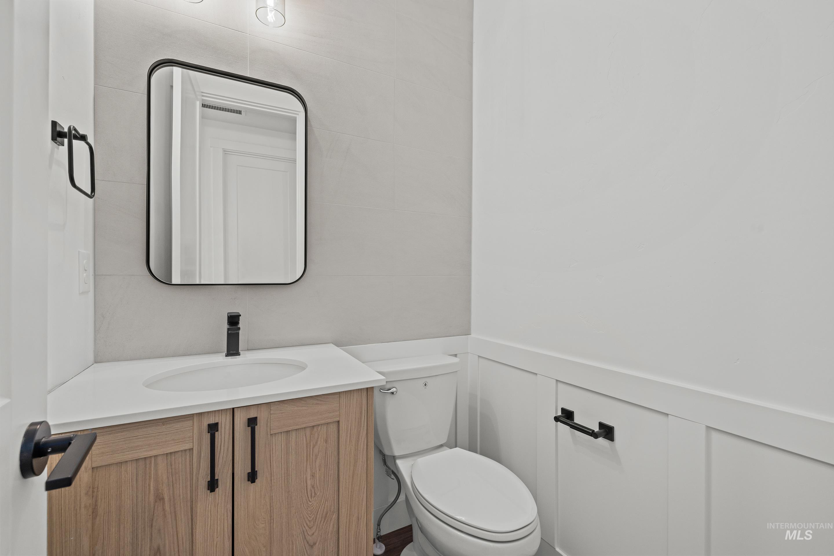 15380 Juniperwood Drive, Caldwell, Idaho 83607, 4 Bedrooms, 2.5 Bathrooms, Residential For Sale, Price $1,070,000,MLS 98973042