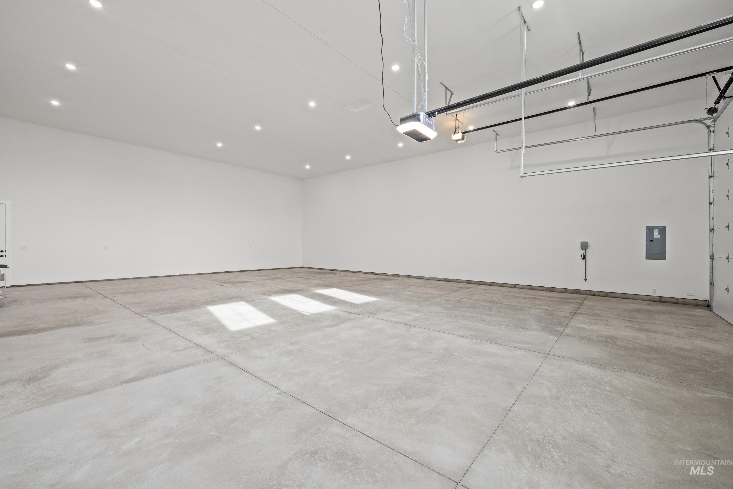 15380 Juniperwood Drive, Caldwell, Idaho 83607, 4 Bedrooms, 2.5 Bathrooms, Residential For Sale, Price $1,070,000,MLS 98973042