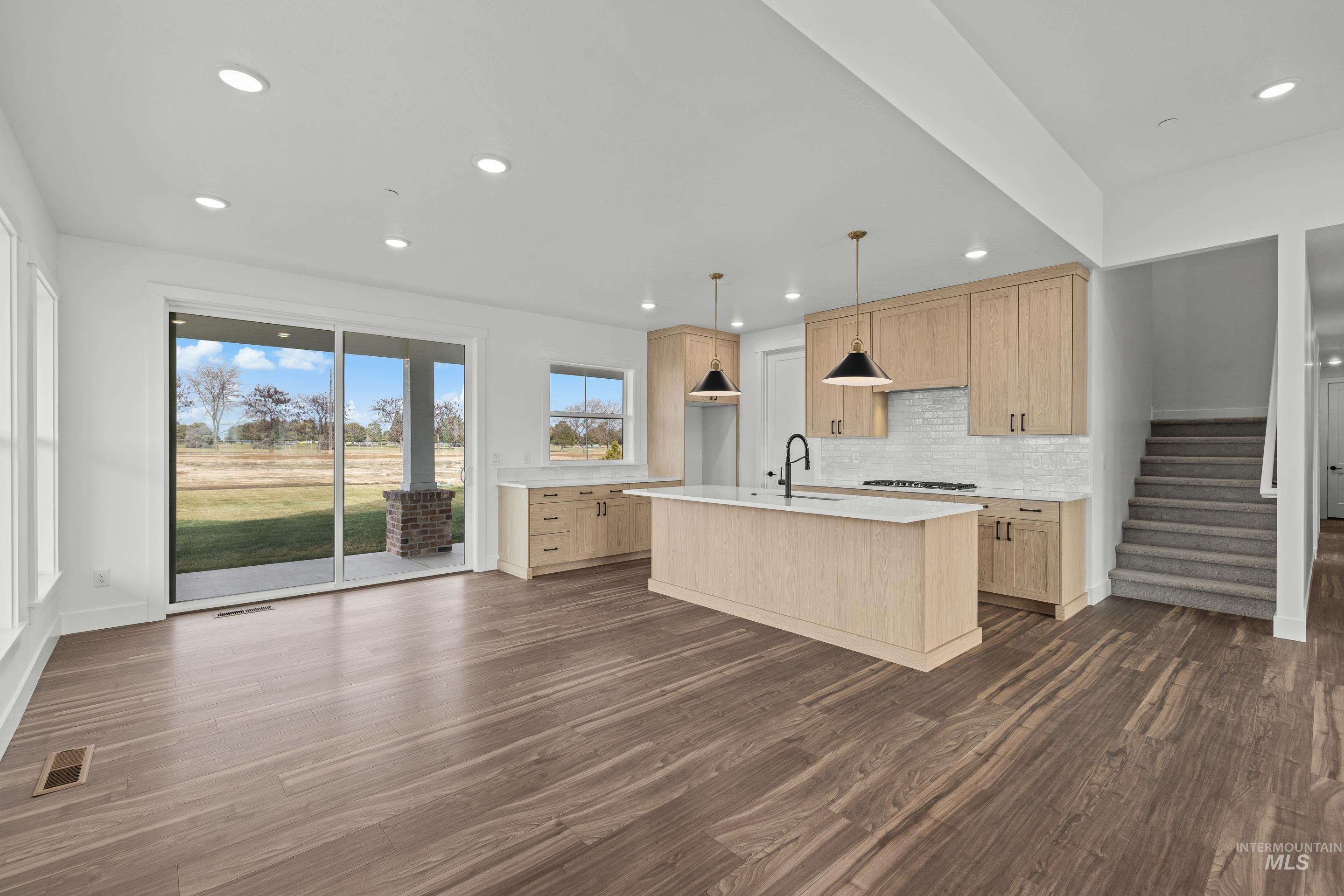 15380 Juniperwood Drive, Caldwell, Idaho 83607, 4 Bedrooms, 2.5 Bathrooms, Residential For Sale, Price $1,070,000,MLS 98973042