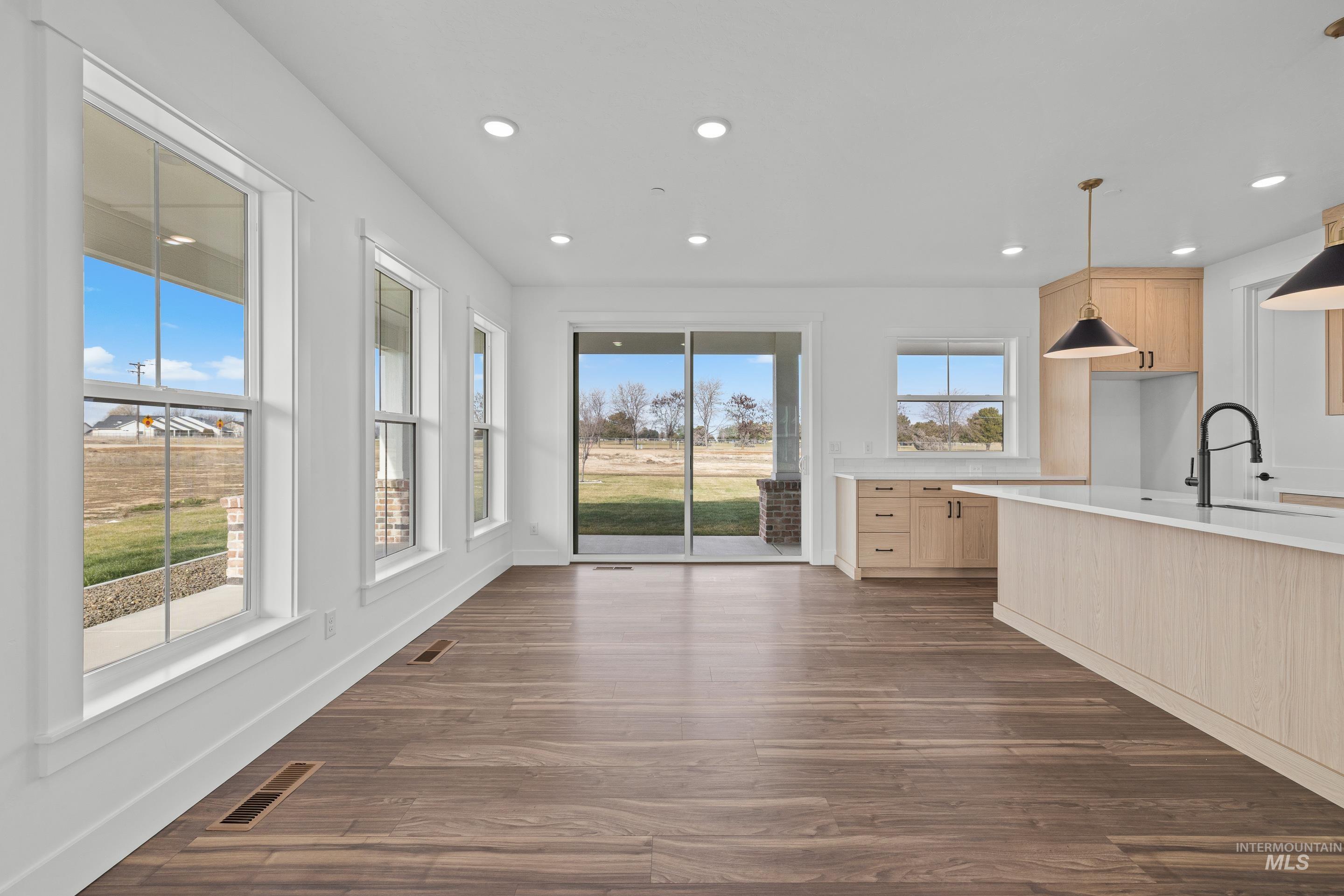 15380 Juniperwood Drive, Caldwell, Idaho 83607, 4 Bedrooms, 2.5 Bathrooms, Residential For Sale, Price $1,070,000,MLS 98973042