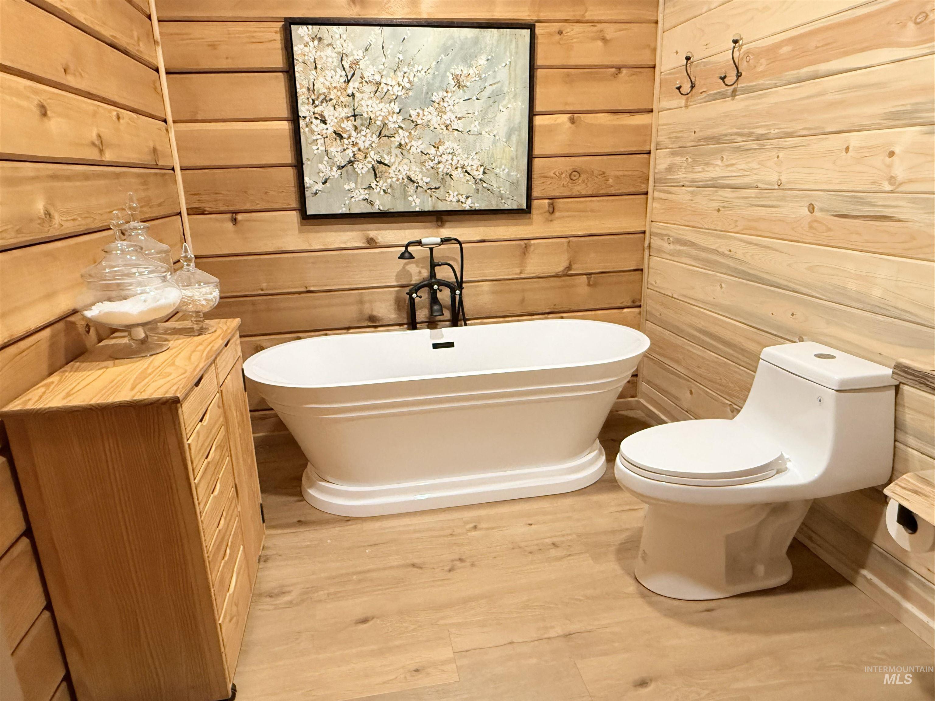 113 Sweetwater Dr., Stites, Idaho 83552, 3 Bedrooms, 2 Bathrooms, Residential For Sale, Price $515,000,MLS 98973044