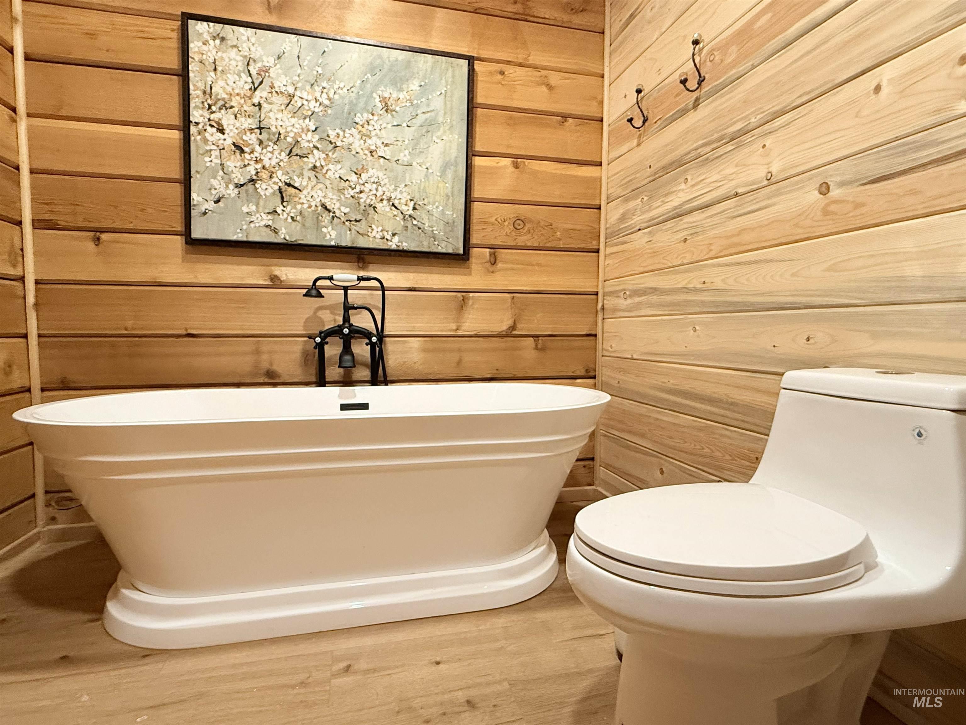 113 Sweetwater Dr., Stites, Idaho 83552, 3 Bedrooms, 2 Bathrooms, Residential For Sale, Price $515,000,MLS 98973044