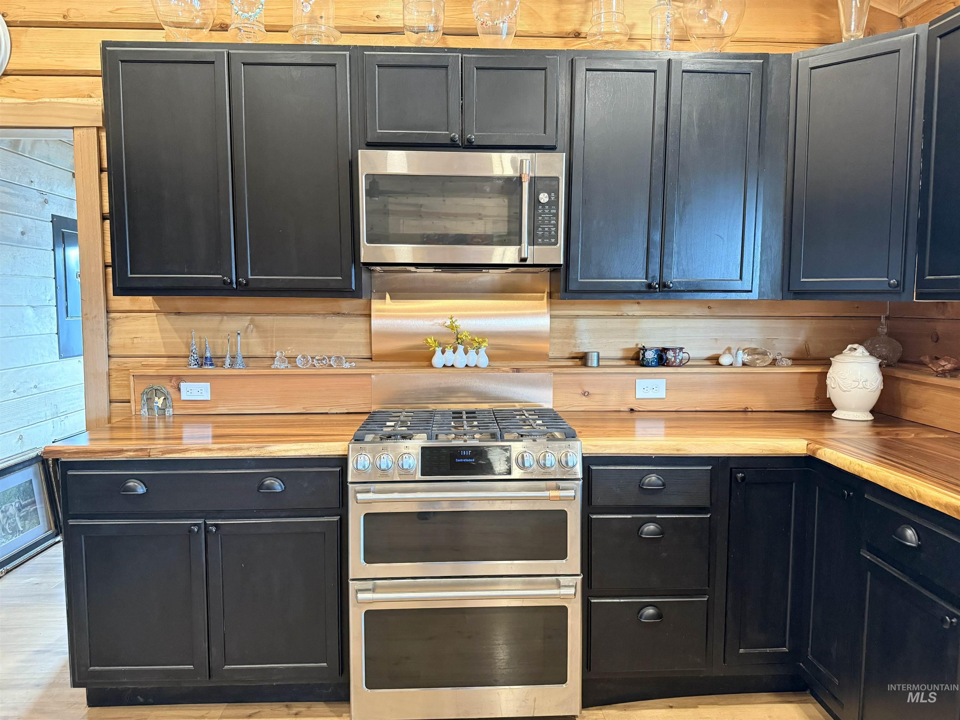 113 Sweetwater Dr., Stites, Idaho 83552, 3 Bedrooms, 2 Bathrooms, Residential For Sale, Price $515,000,MLS 98973044