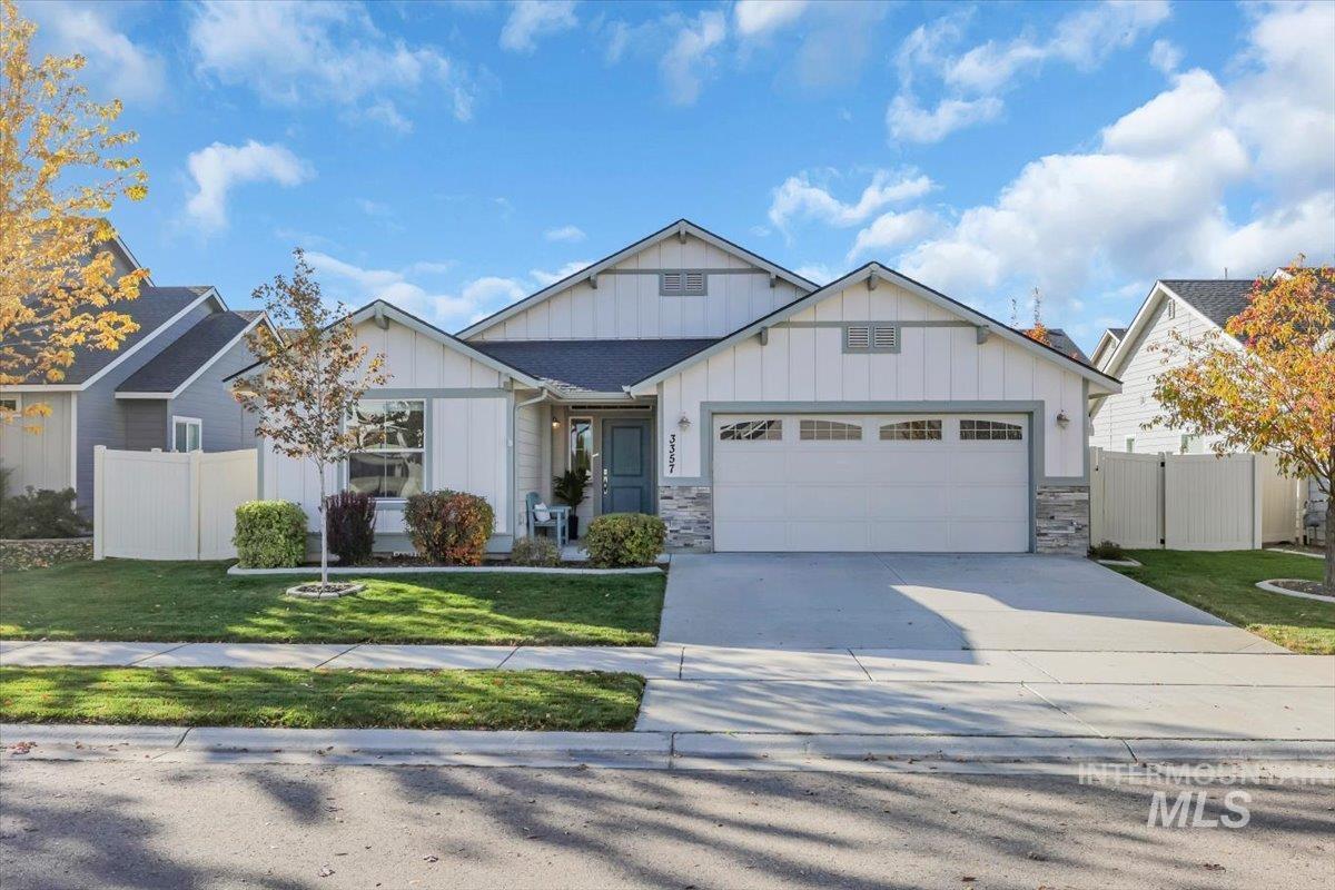 3357 S Barletta Ave., Meridian, Idaho 83642, 3 Bedrooms, 2 Bathrooms, Residential For Sale, Price $429,990,MLS 98973045