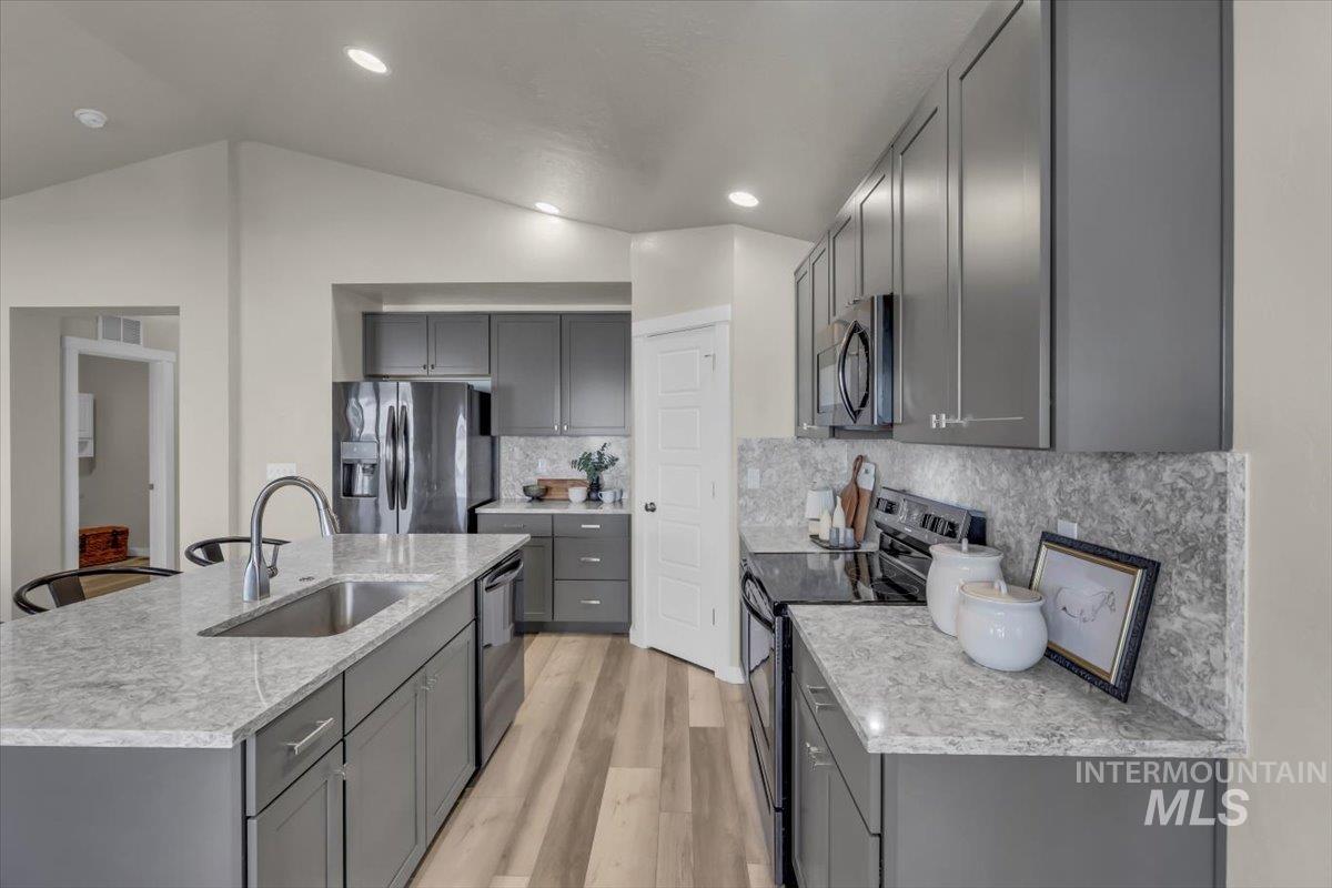 3357 S Barletta Ave., Meridian, Idaho 83642, 3 Bedrooms, 2 Bathrooms, Residential For Sale, Price $429,990,MLS 98973045