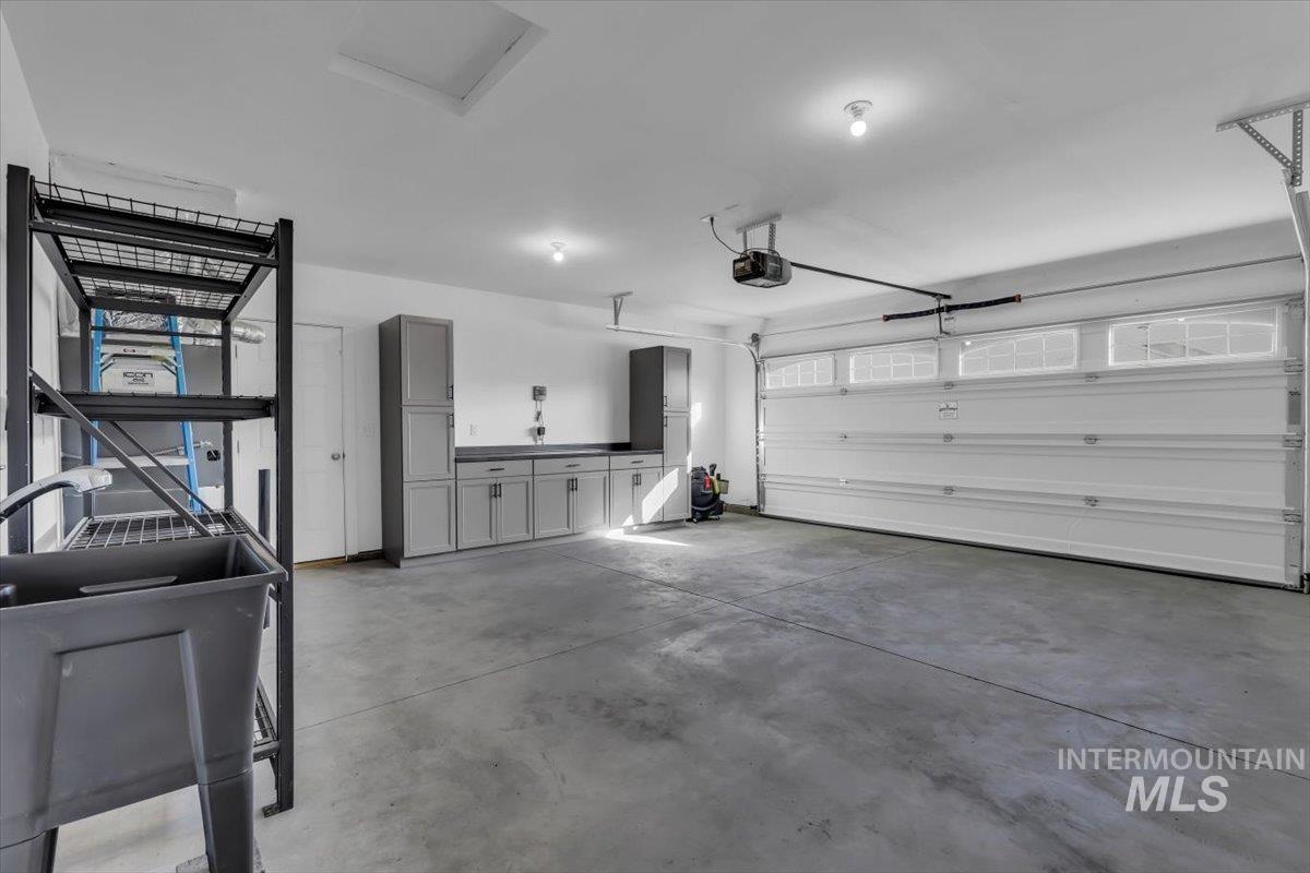 3357 S Barletta Ave., Meridian, Idaho 83642, 3 Bedrooms, 2 Bathrooms, Residential For Sale, Price $429,990,MLS 98973045