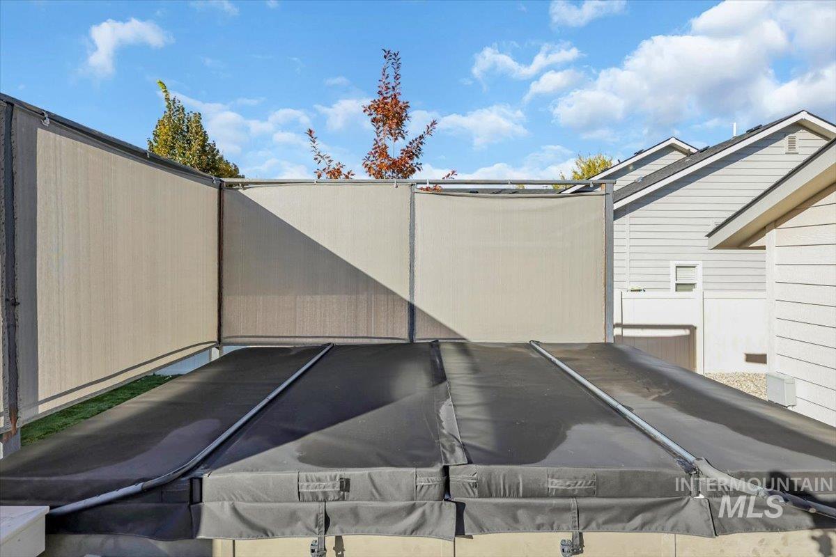 3357 S Barletta Ave., Meridian, Idaho 83642, 3 Bedrooms, 2 Bathrooms, Residential For Sale, Price $429,990,MLS 98973045