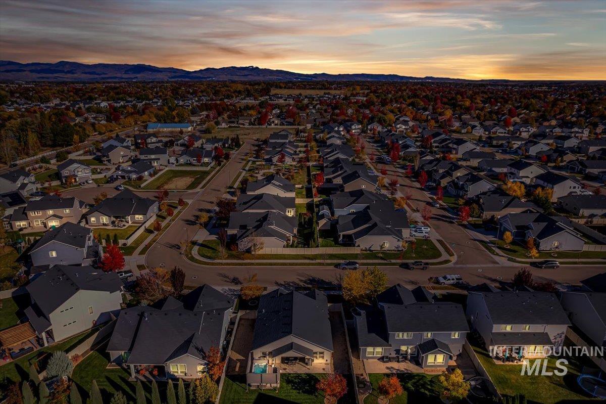 3357 S Barletta Ave., Meridian, Idaho 83642, 3 Bedrooms, 2 Bathrooms, Residential For Sale, Price $429,990,MLS 98973045