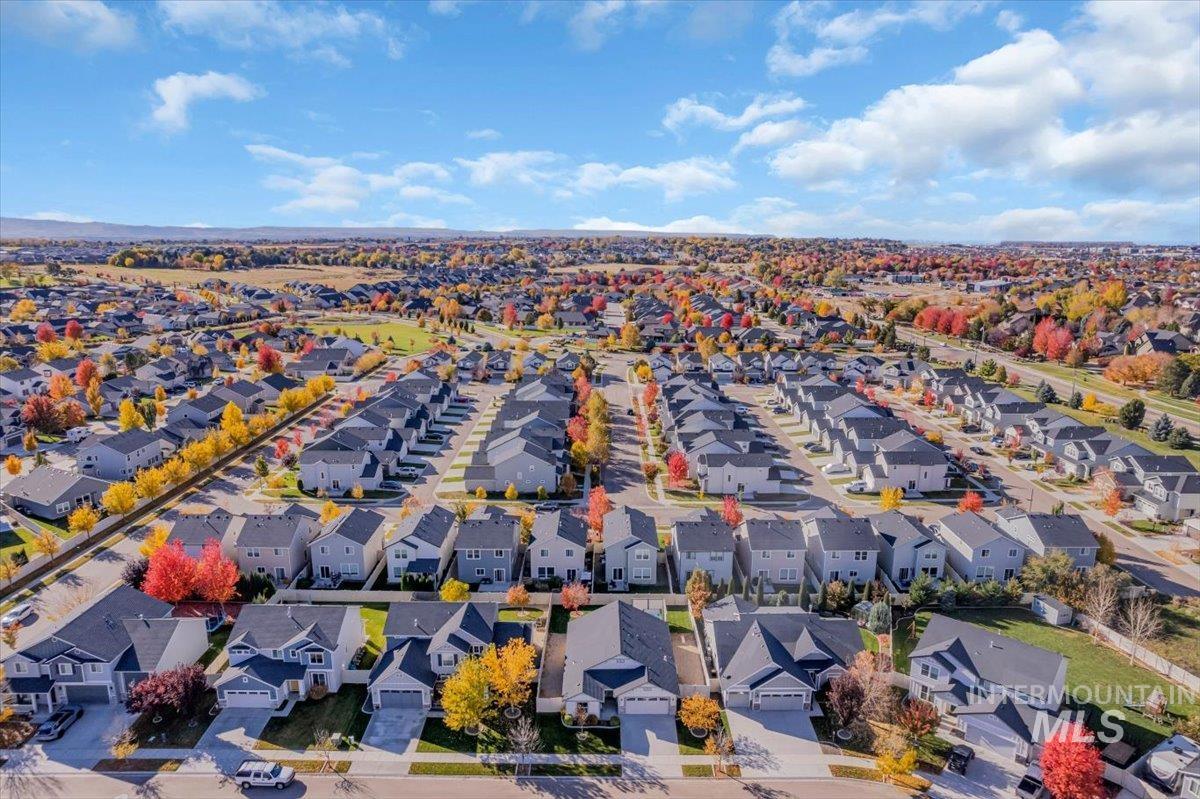 3357 S Barletta Ave., Meridian, Idaho 83642, 3 Bedrooms, 2 Bathrooms, Residential For Sale, Price $429,990,MLS 98973045