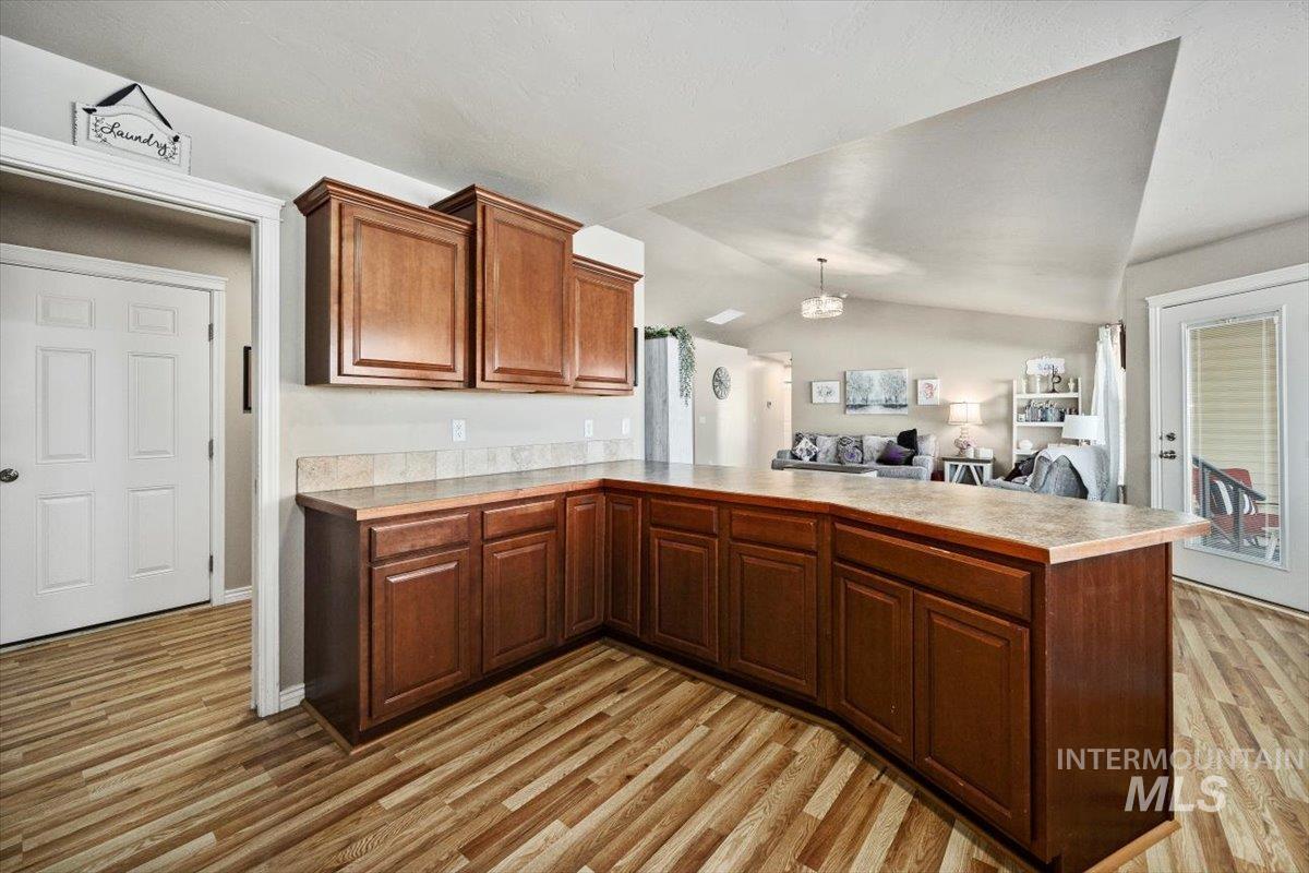 657 Creekside Way, Twin Falls, Idaho 83301-4706, 3 Bedrooms, 2 Bathrooms, Residential For Sale, Price $439,999,MLS 98973046