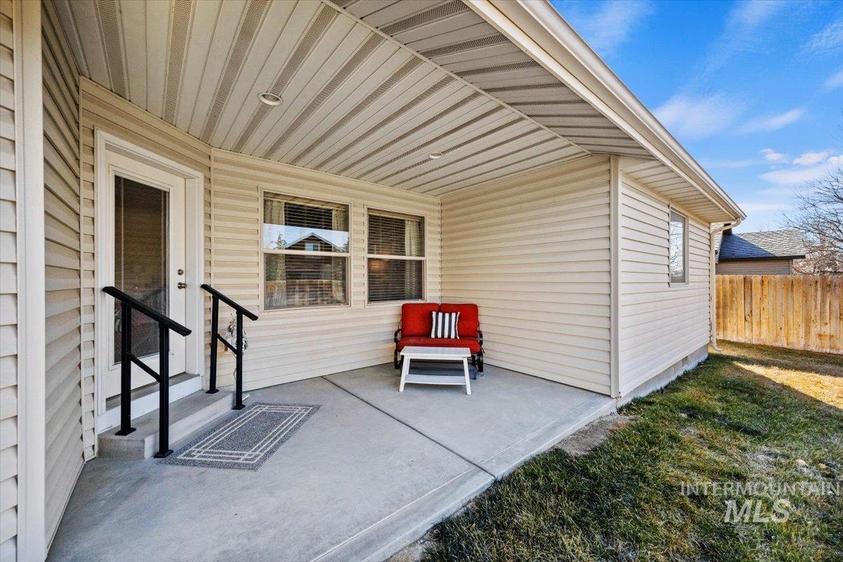 657 Creekside Way, Twin Falls, Idaho 83301-4706, 3 Bedrooms, 2 Bathrooms, Residential For Sale, Price $439,999,MLS 98973046