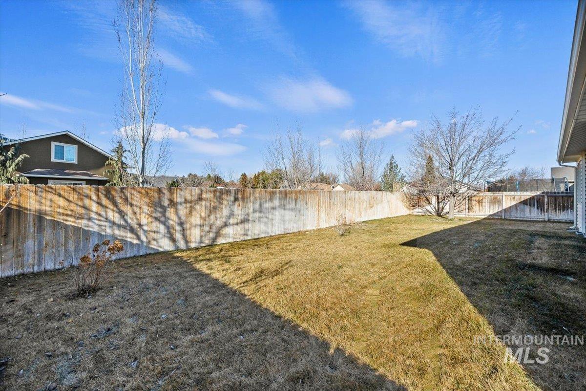 657 Creekside Way, Twin Falls, Idaho 83301-4706, 3 Bedrooms, 2 Bathrooms, Residential For Sale, Price $439,999,MLS 98973046